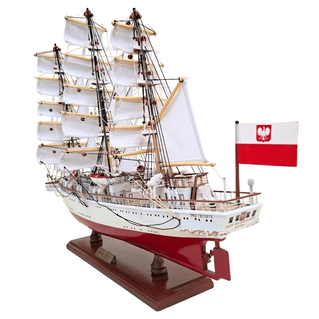 Eksklusiv model af sejlskibet Dar Młodzieży XXL 71 cm med mulighed for personlig gravering