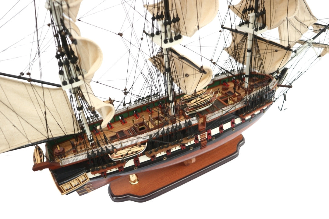 Eksklusiv stor model af sejlskibet USS Constitution 100cm med mulighed for personlig gravering