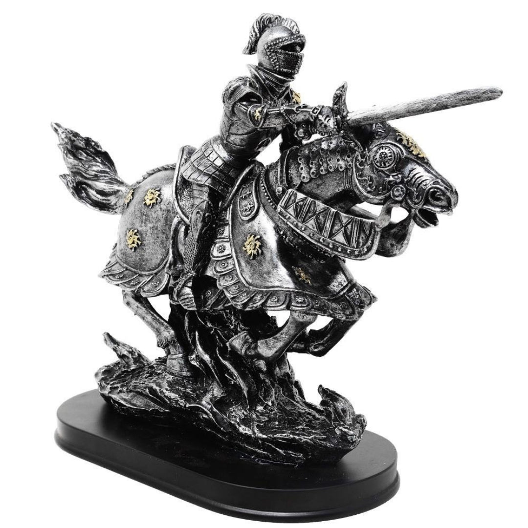 Figur af ridder på hest 31cm – håndmalet polyresin – MC-23152