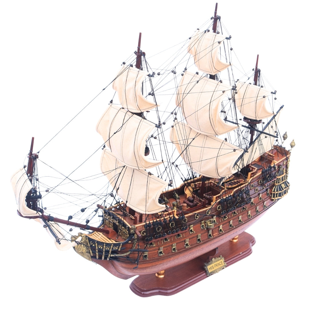 Eksklusiv stor model af sejlskibet HMS Prince 94cm med mulighed for personlig gravering