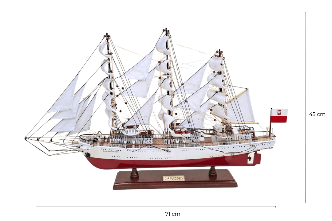 Eksklusiv model af sejlskibet Dar Młodzieży XXL 71 cm med mulighed for personlig gravering