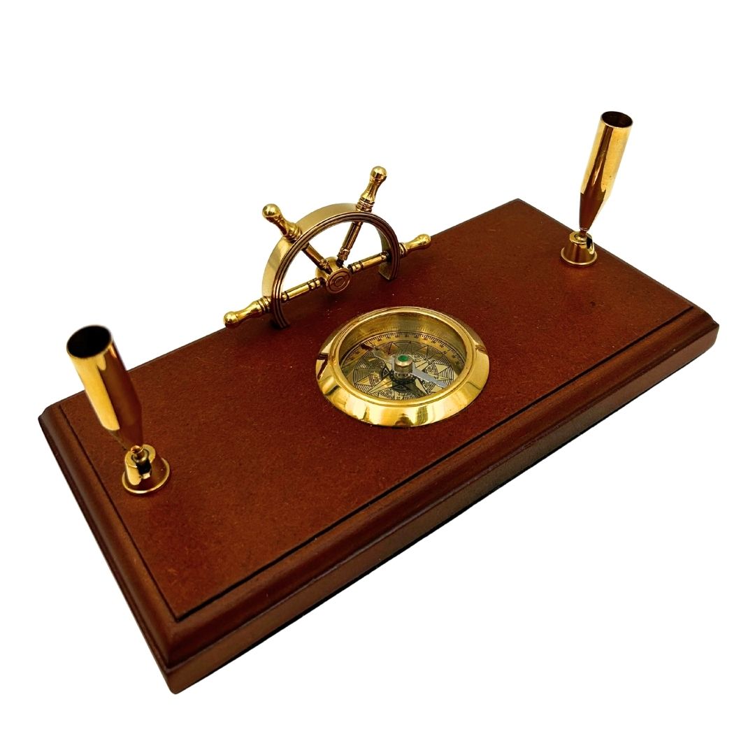 Maritimt skrivebordssæt – rat, kompas, penneholdere – TT019