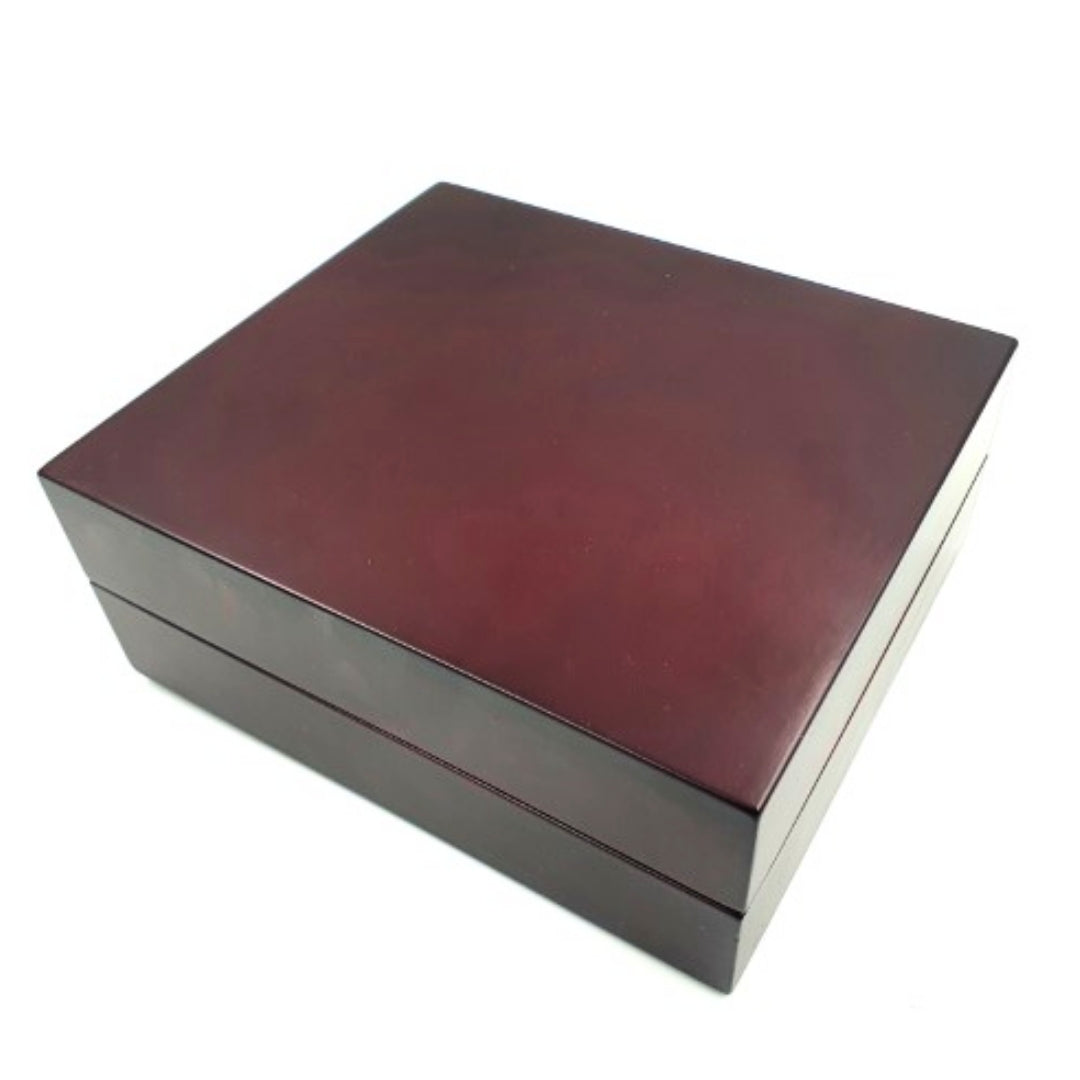 Trææske til gave 14 x 16 x 6,7 cm med filtindlæg - D349