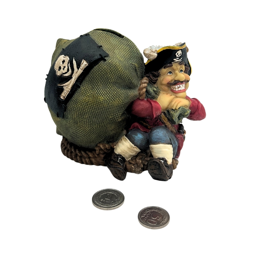 Dekorativ sparegris, pirat med skat, 14 cm - CE03852