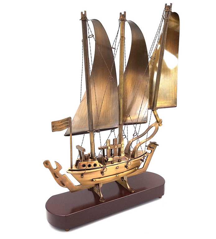 Stort messingskib på træfod - 38cm - N-3615B