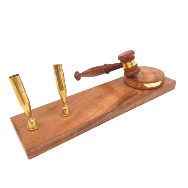 Dommerhammer - penneholder - gave til jurist – DNU-023