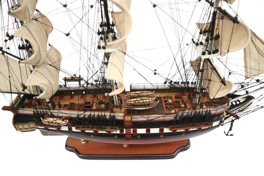 Eksklusiv stor model af sejlskibet USS Constitution 100cm med mulighed for personlig gravering