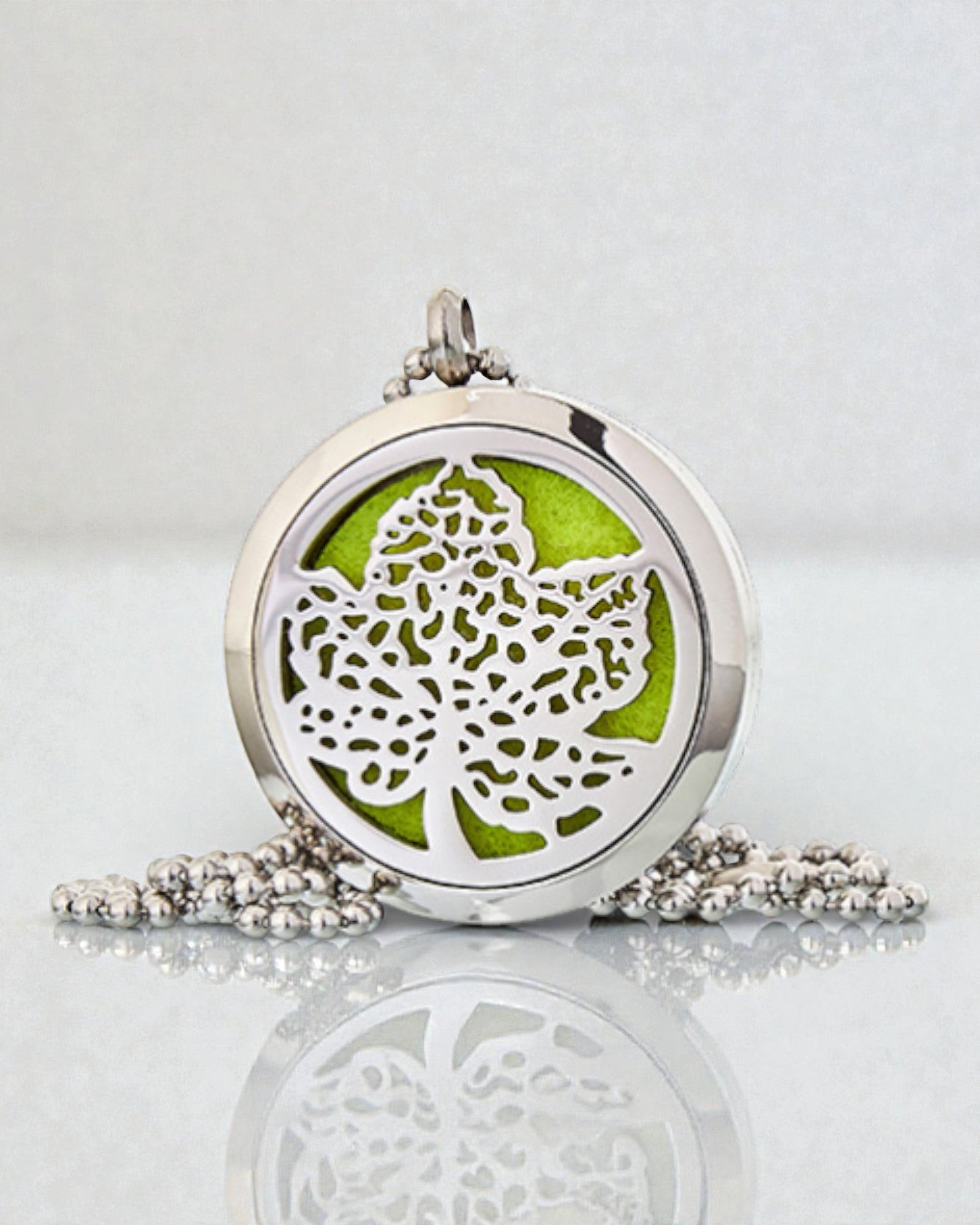Green Harmony – Naszyjnik Aromaterapeutyczny Liść 30 mm