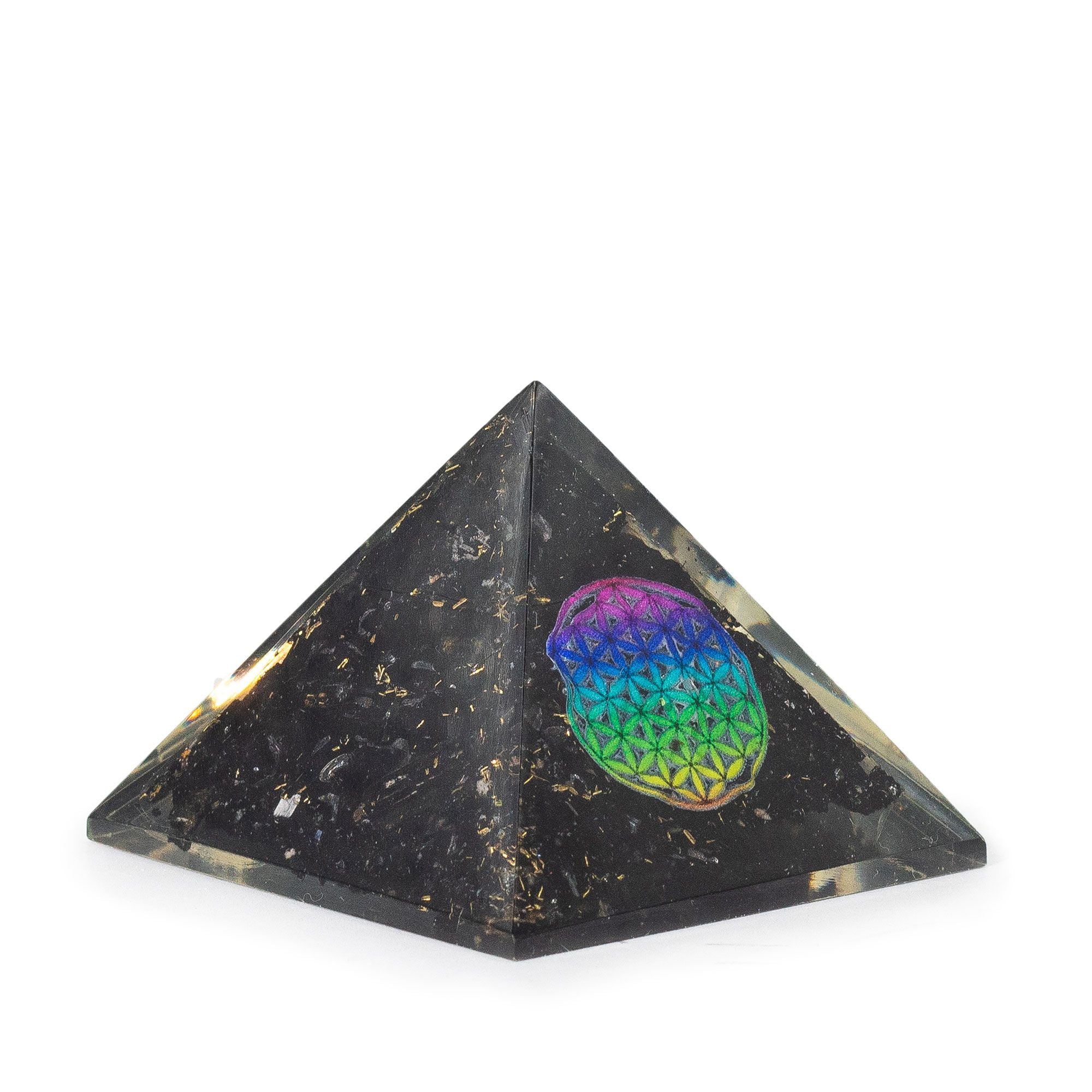 Orgonitpyramide af sort turmalin 5,5x4,5 cm med livets blomst