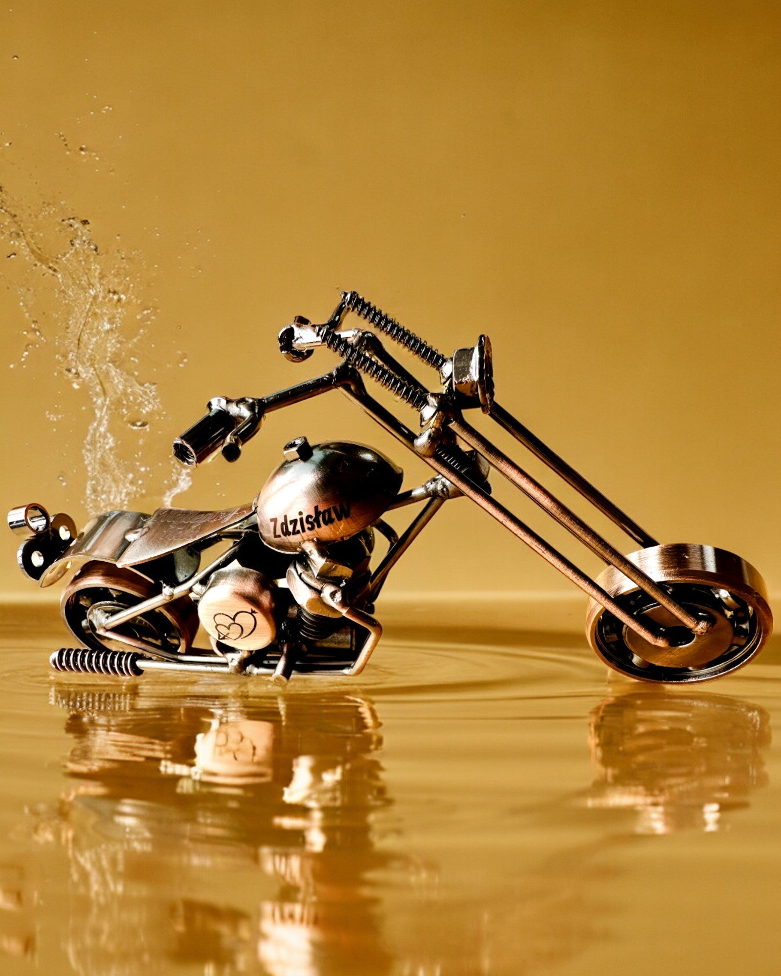 Håndlavet motorcykelmodel af jern, Chopper, personalisering, gravering til gave