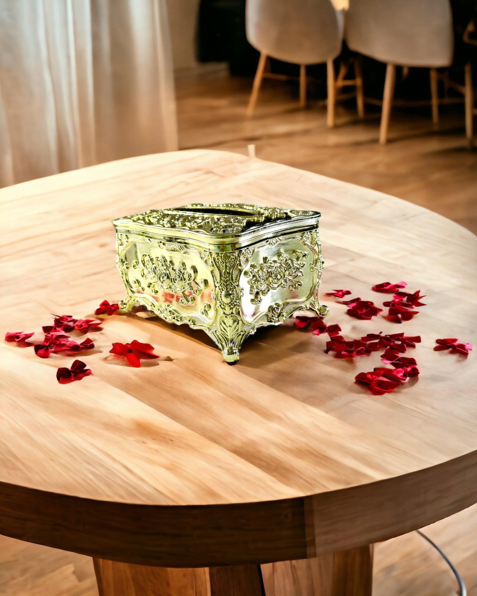 Elegant æske til servietter med præget blomster - Servietbeholder