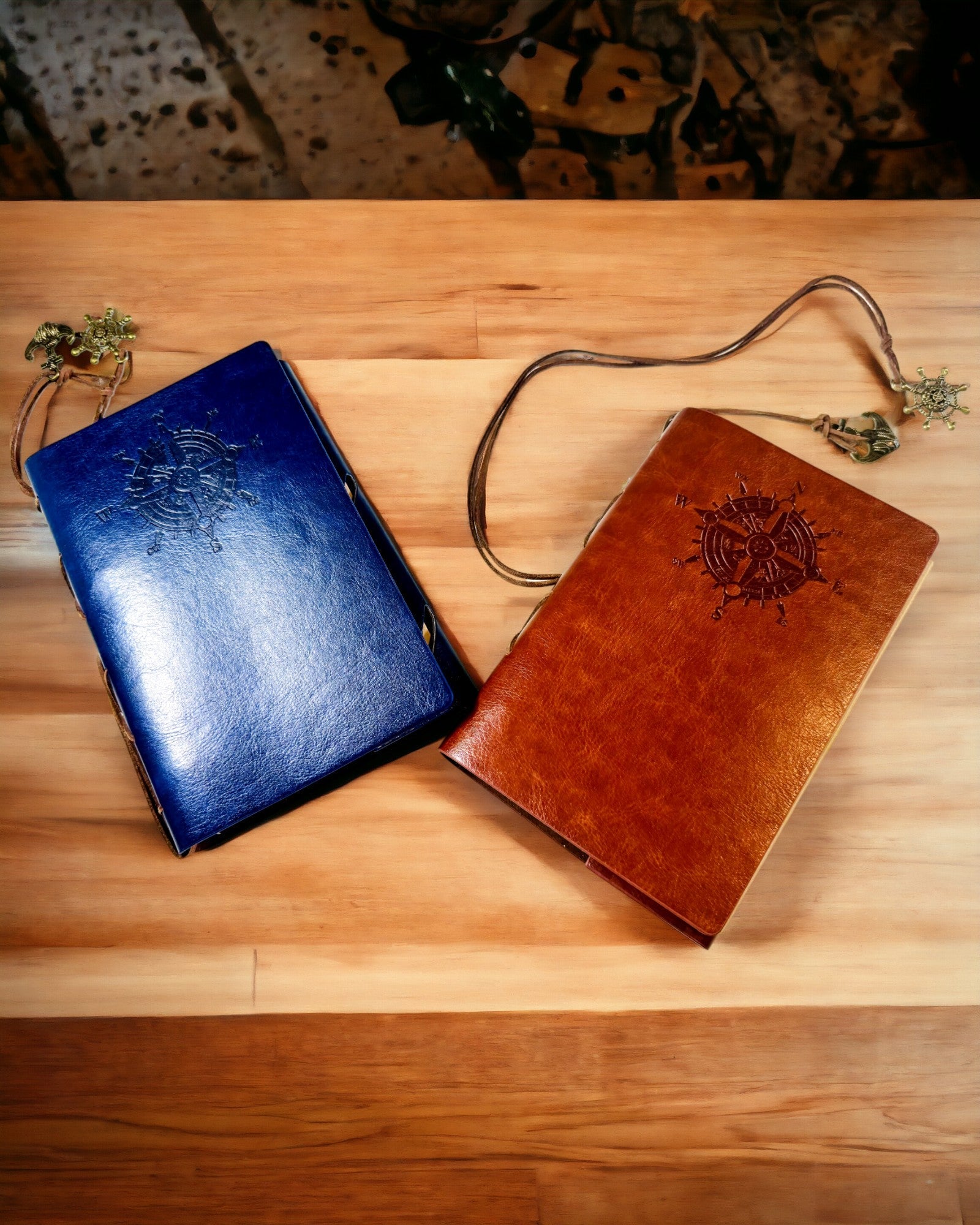 Vintage Sejlernotesbog A6 eller A7 størrelse - med Kompasmotiv og Lejede Sider - Tilgængelig i forskellige Farvevarianter, mulighed for gravering