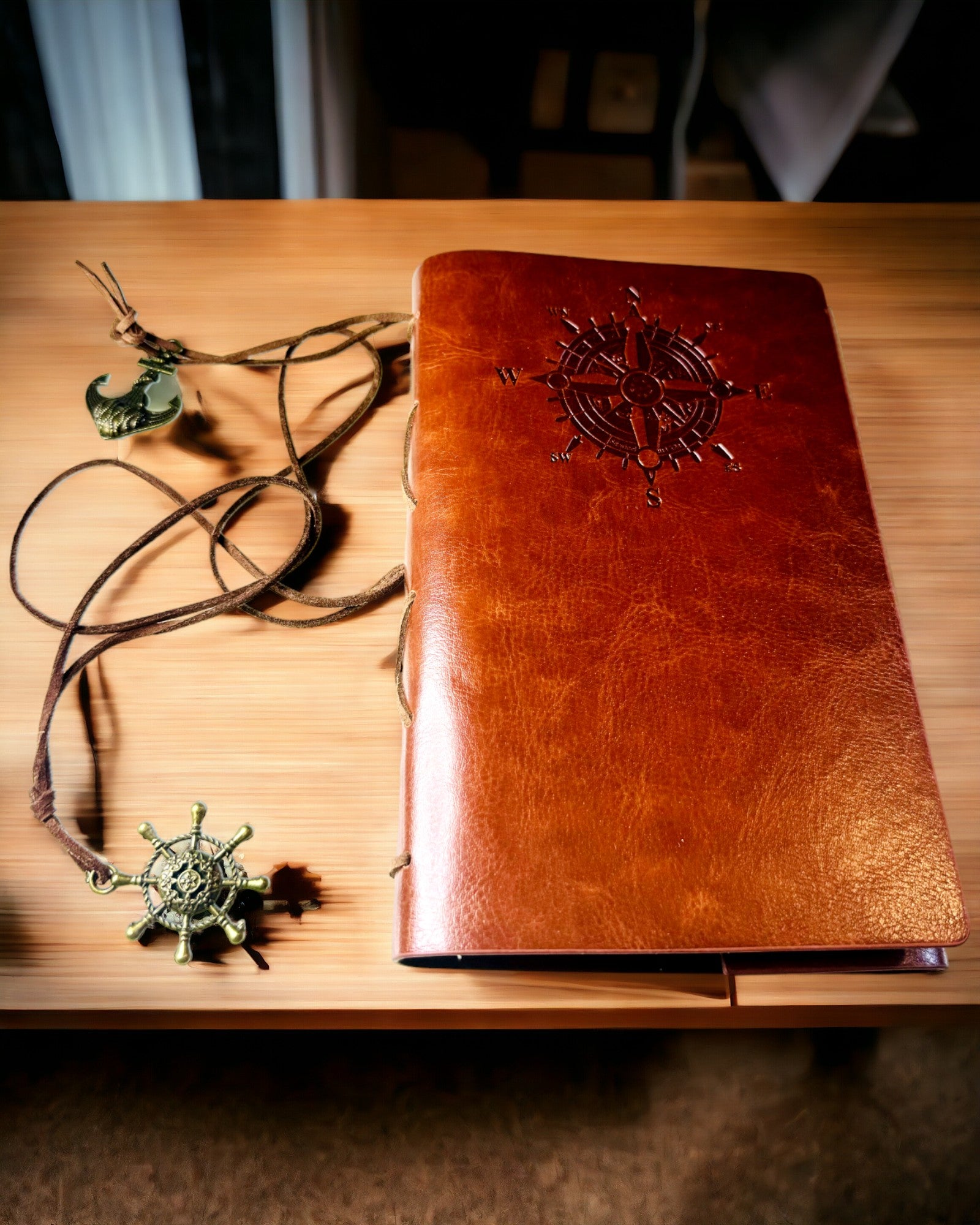 Vintage Sejlernotesbog A6 eller A7 størrelse - med Kompasmotiv og Lejede Sider - Tilgængelig i forskellige Farvevarianter, mulighed for gravering