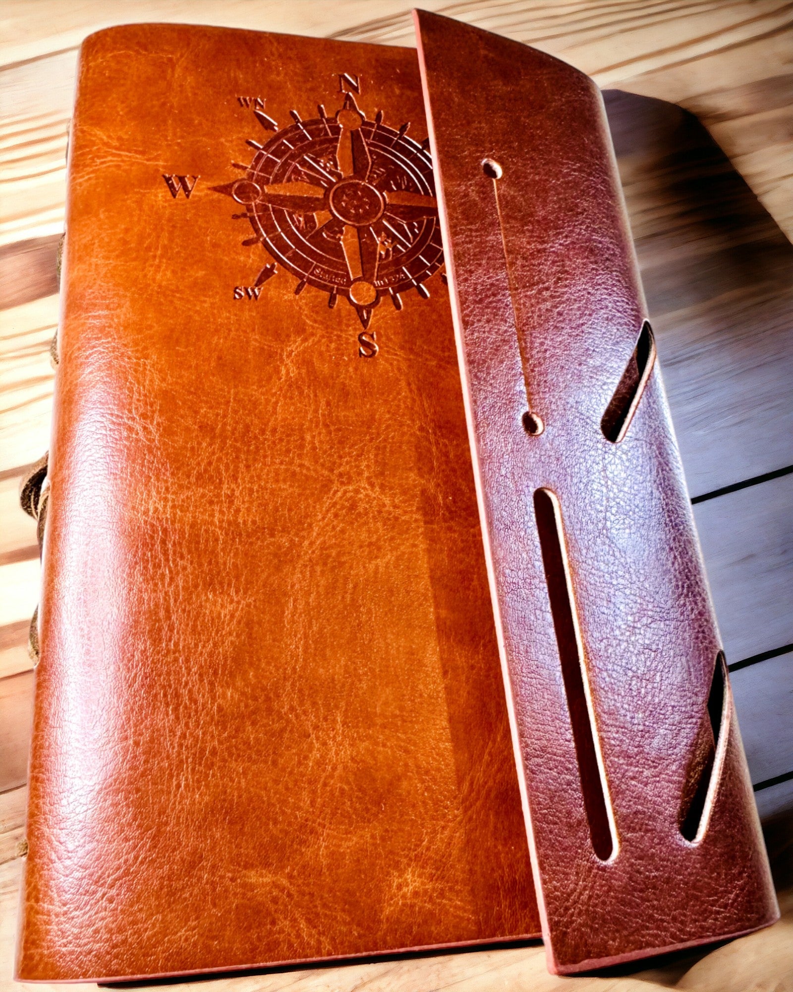 Vintage Sejlernotesbog A6 eller A7 størrelse - med Kompasmotiv og Lejede Sider - Tilgængelig i forskellige Farvevarianter, mulighed for gravering