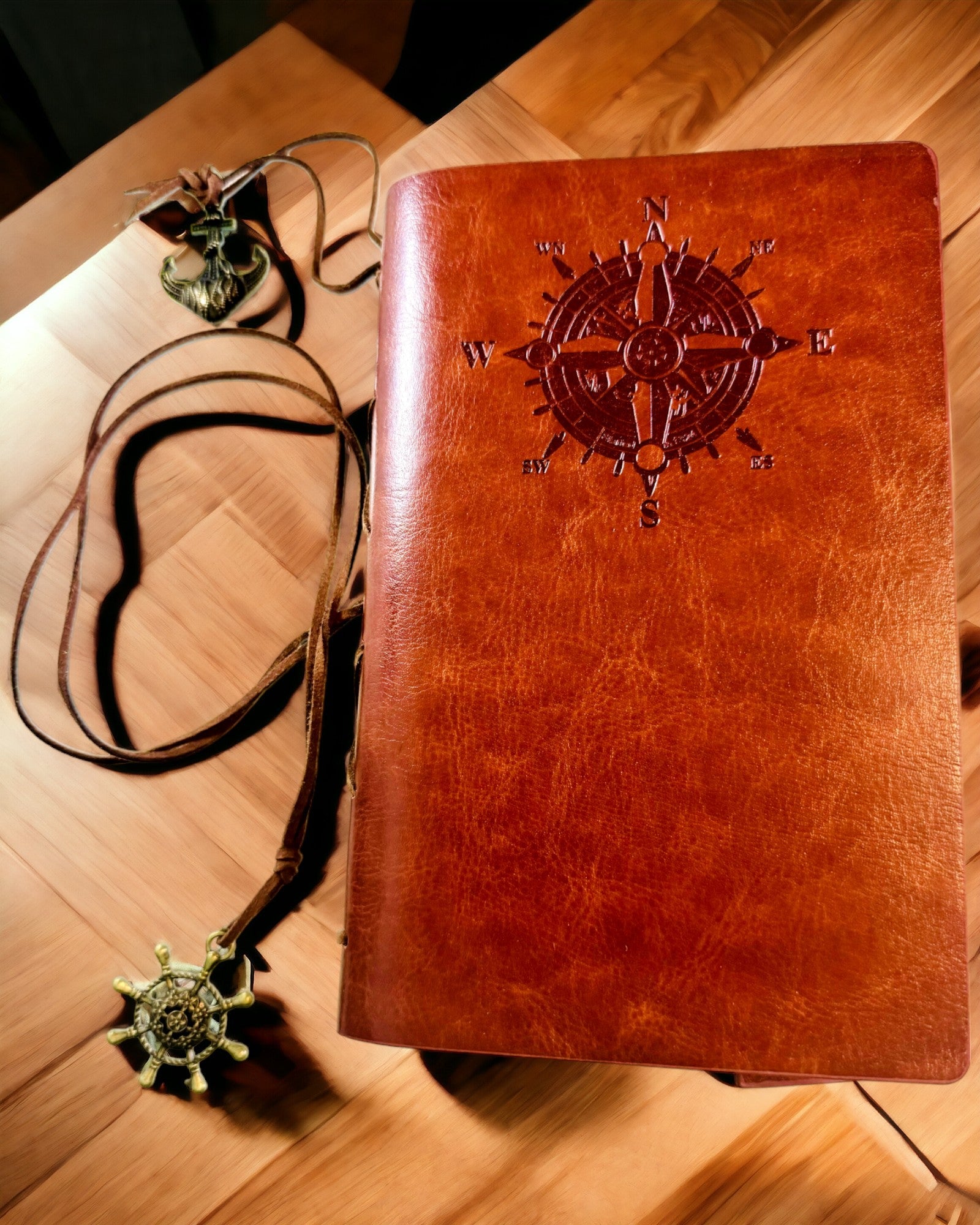 Vintage Sejlernotesbog A6 eller A7 størrelse - med Kompasmotiv og Lejede Sider - Tilgængelig i forskellige Farvevarianter, mulighed for gravering