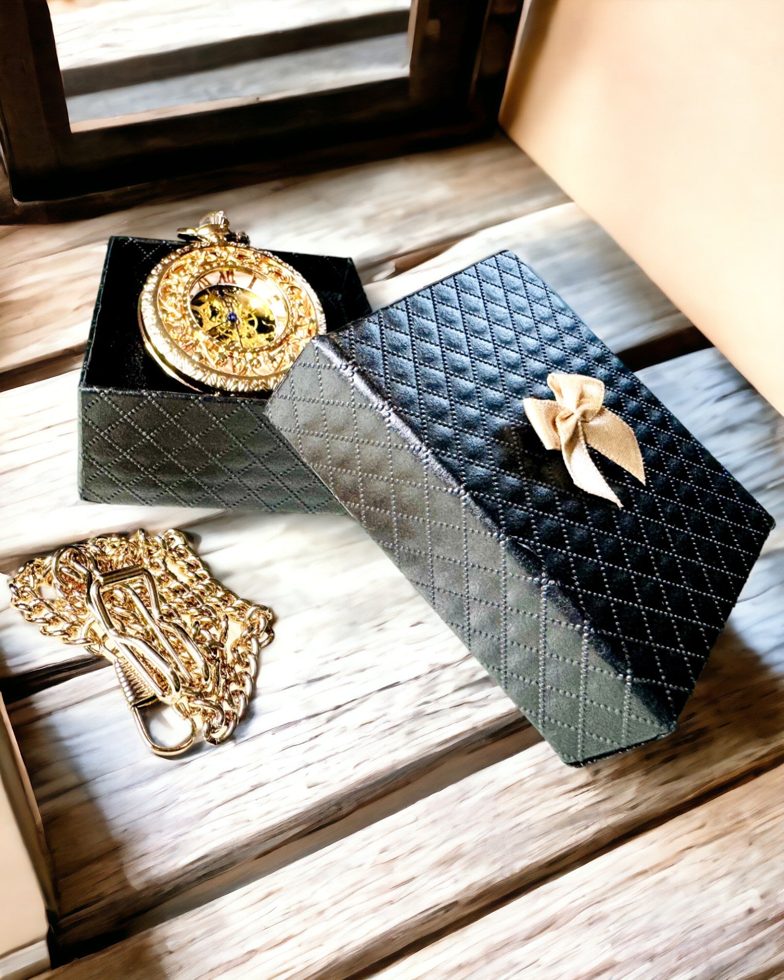 Vintage lommeur med gennemsigtig urskive og skeletmekanisme