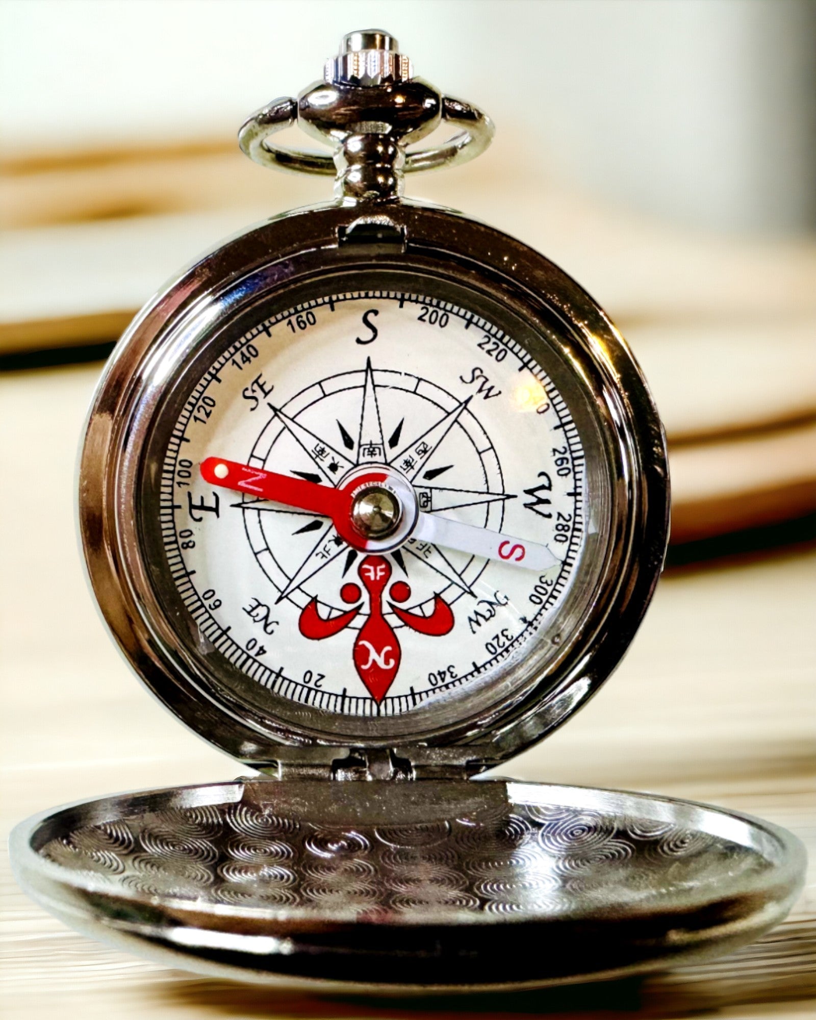 Mini Kompas Odkrywca, Bærbar og Elegant, Ideel til Rygsække og Udendørsbrug