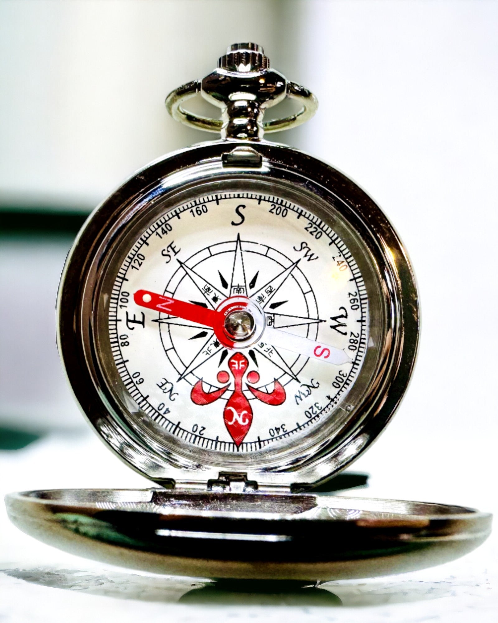 Mini Kompas Odkrywca, Bærbar og Elegant, Ideel til Rygsække og Udendørsbrug