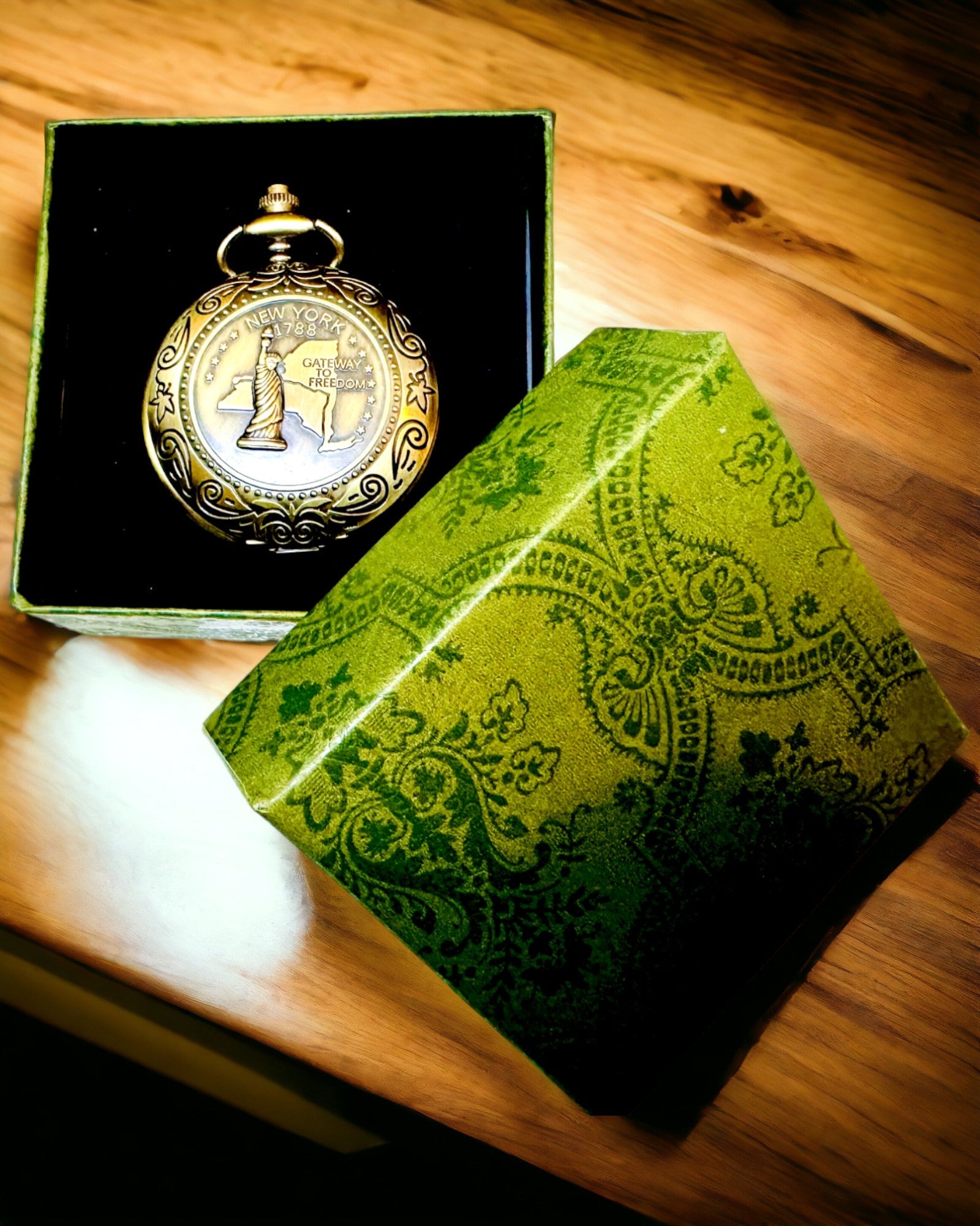 Lomme Kompass Retro med New York Motiv – Multifunktionel, Elegant Kompas med Statue of Liberty Billede