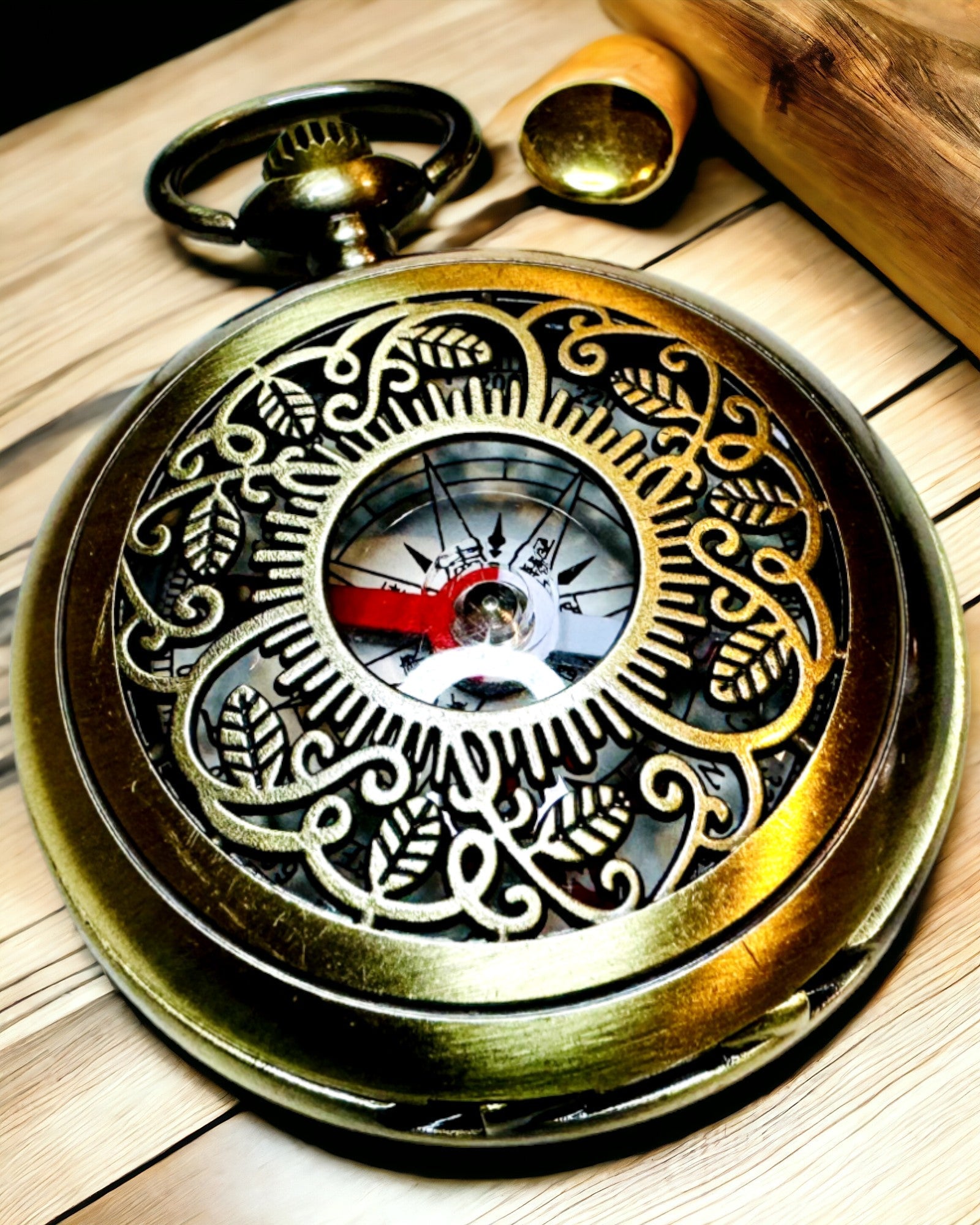 Vintage Navigationskompas med Filigranmønster – brun-guld farve