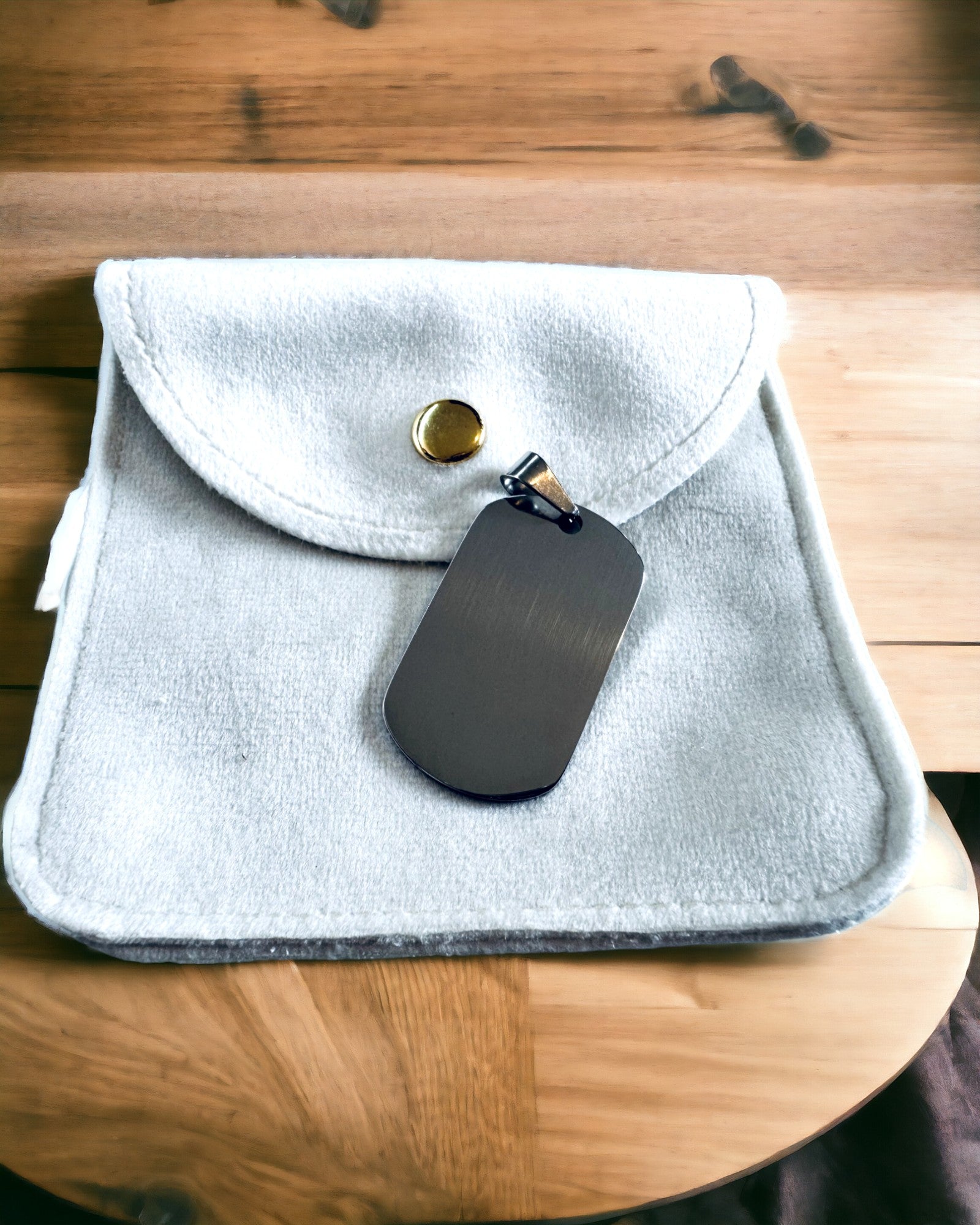 Militær Vedhæng med Gravering - Retro Stil i Forskellige Farver