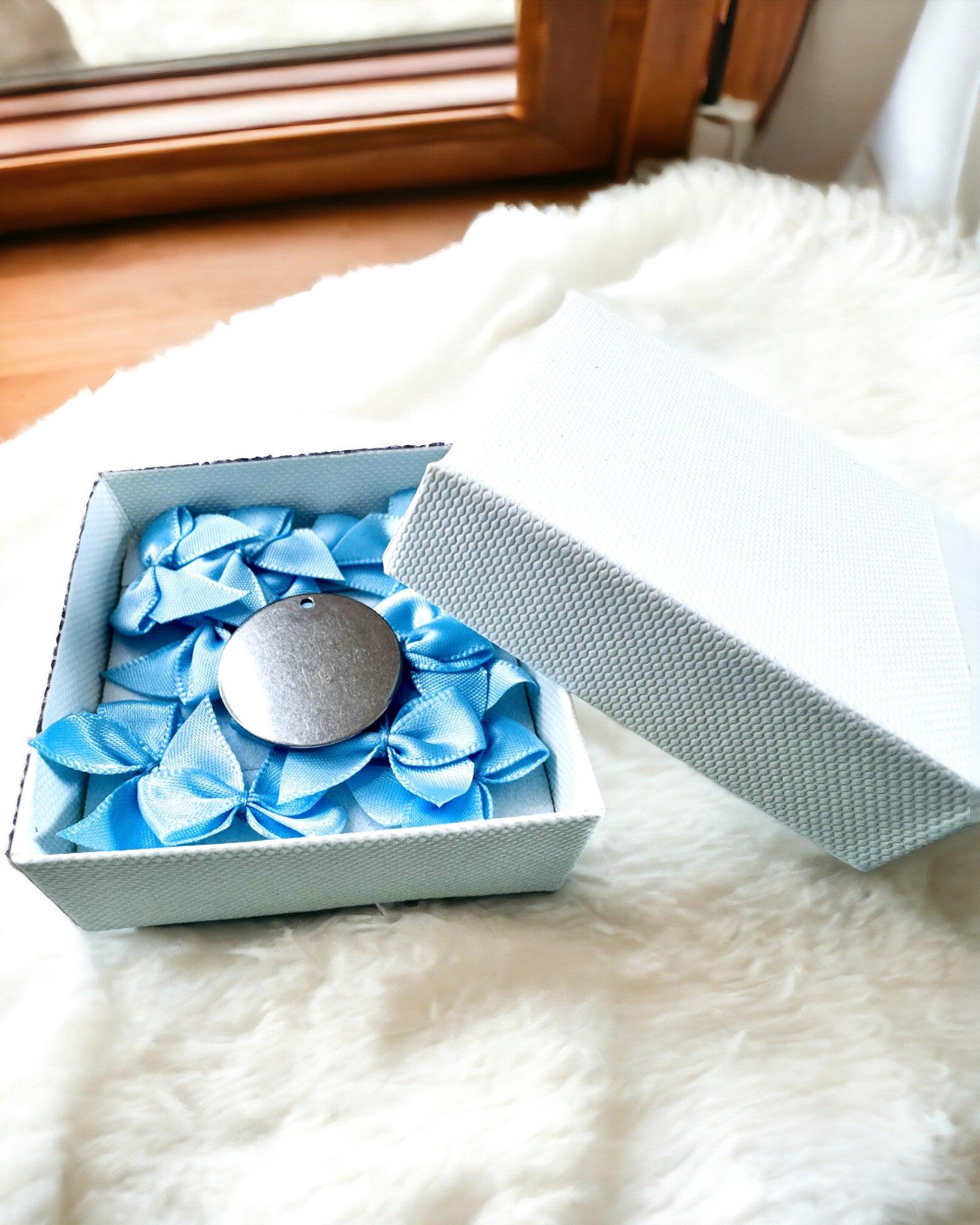 Rundt Vedhæng i Rustfrit Stål til gave med mulighed for Personalisering, gravering