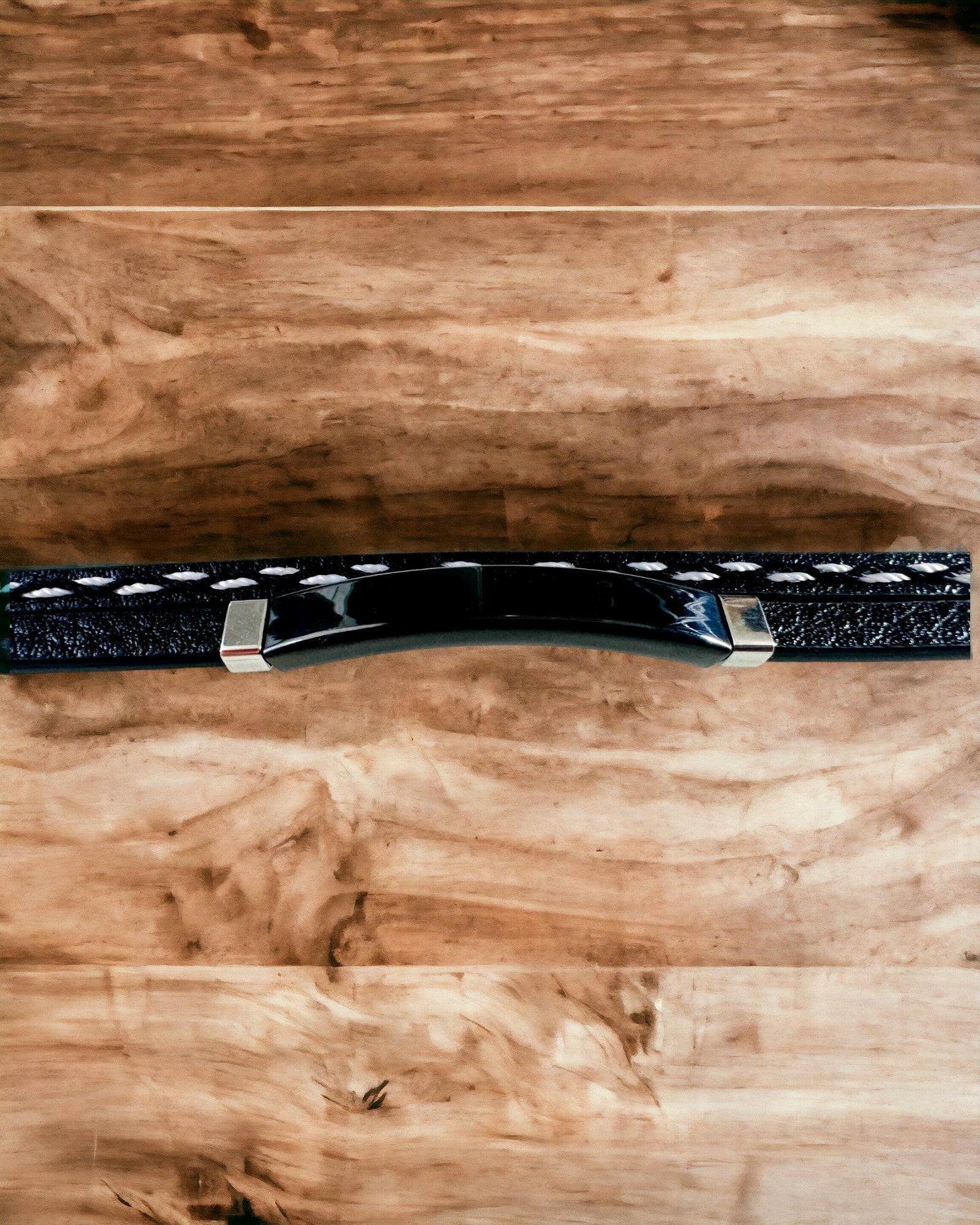 Sportsarmbånd i PU-læder og rustfrit stål med mulighed for gravering – 3 farver