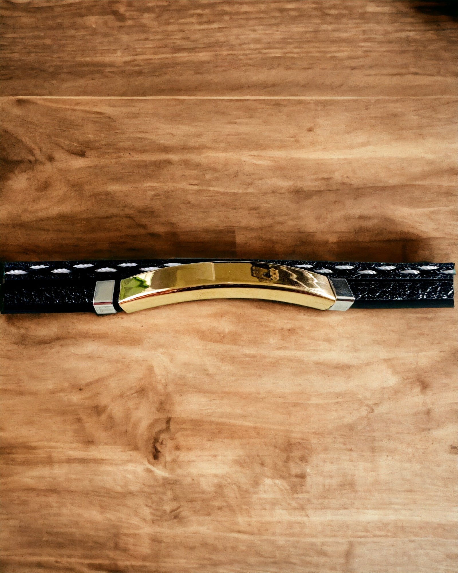 Sportsarmbånd i PU-læder og rustfrit stål med mulighed for gravering – 3 farver