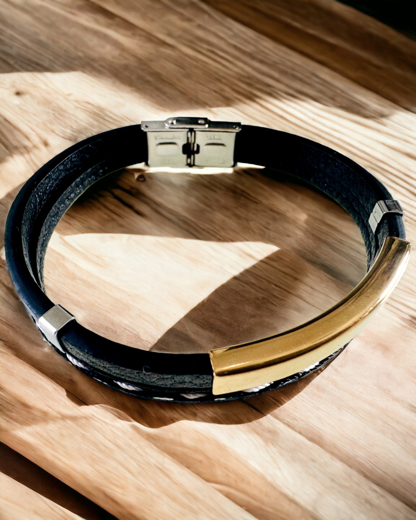 Sportsarmbånd i PU-læder og rustfrit stål med mulighed for gravering – 3 farver