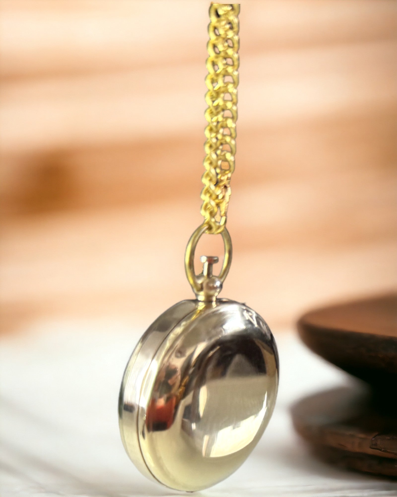 Kompas i gylden farve Przygoda – Elegant Oplevelsesnavigator