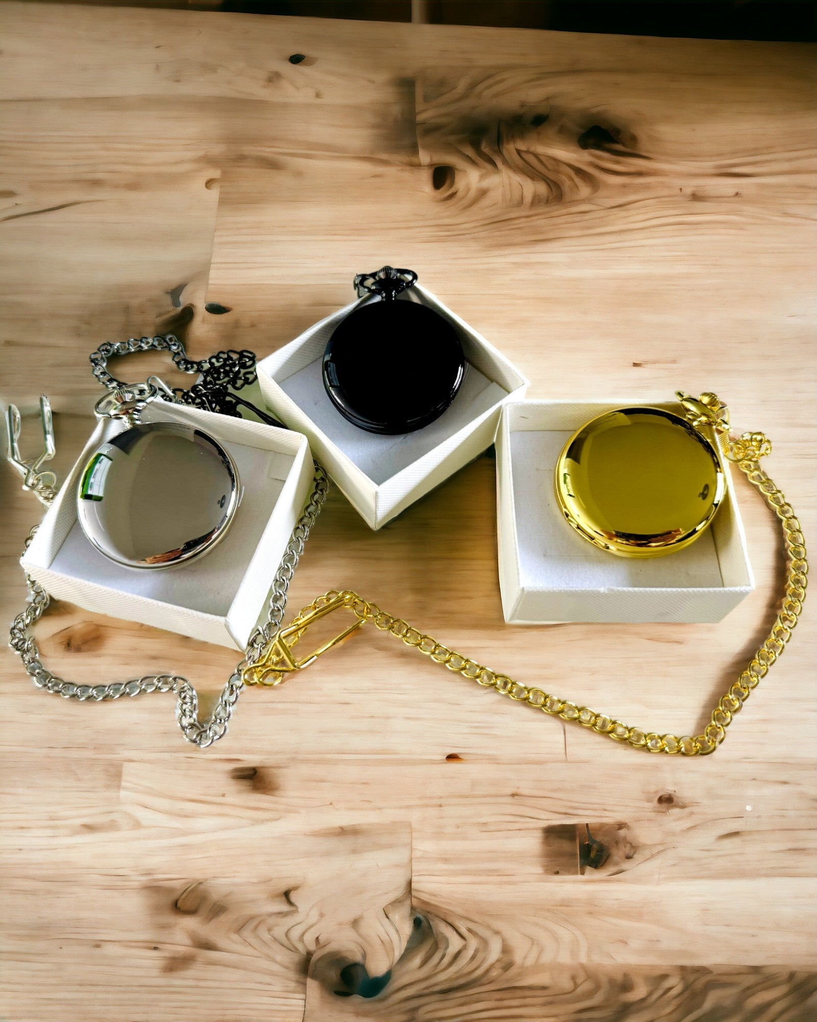 Sort lommeur "Elegancja Czasu" med mulighed for personalisering