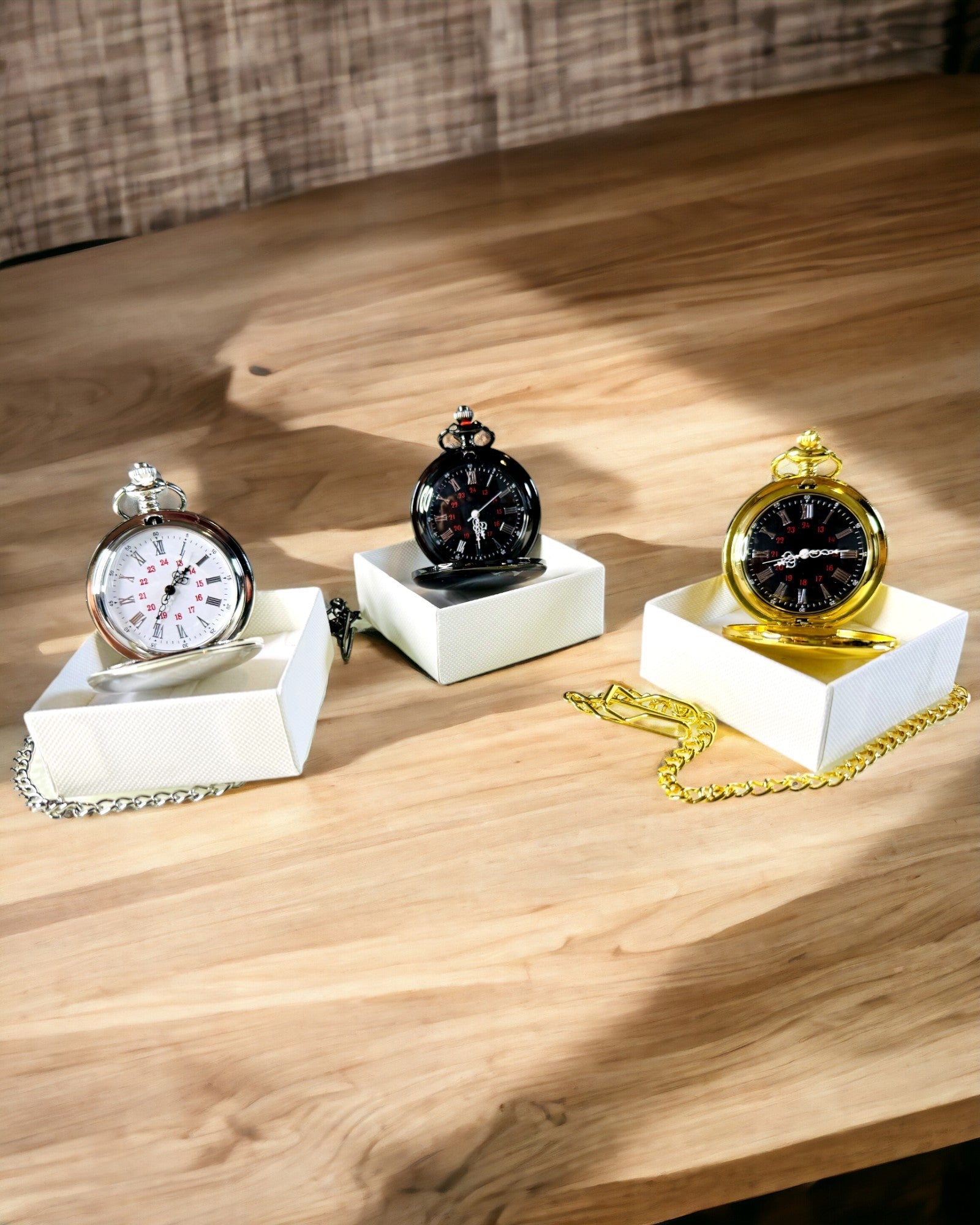 Sort lommeur "Elegancja Czasu" med mulighed for personalisering