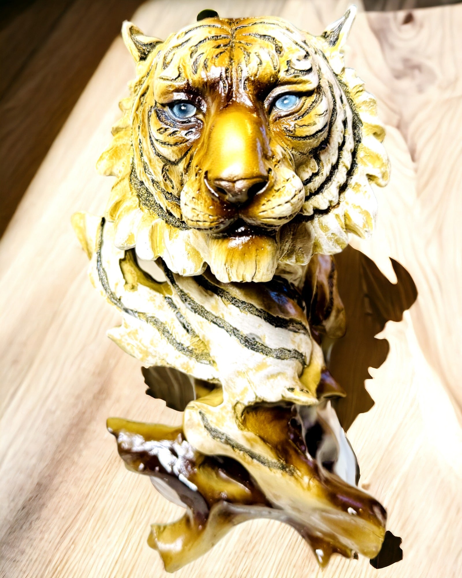 Statuette "Tiger Jungle King" med Gravering Mulighed, figur 29 cm høj, dekoration som gave