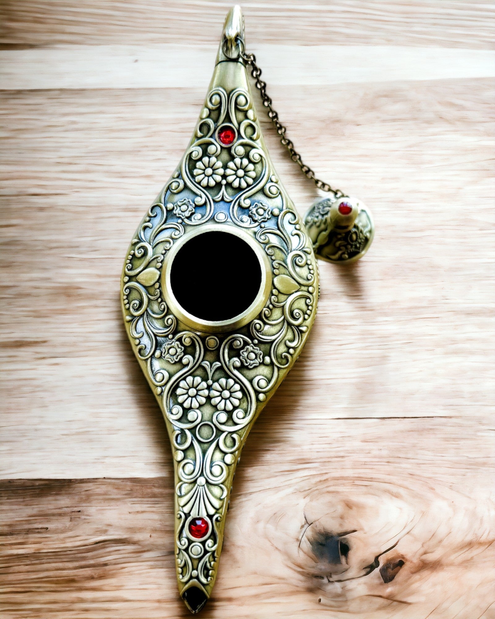 Magisk Aladdins Lampe med Gravering - Variant Skåret Guld