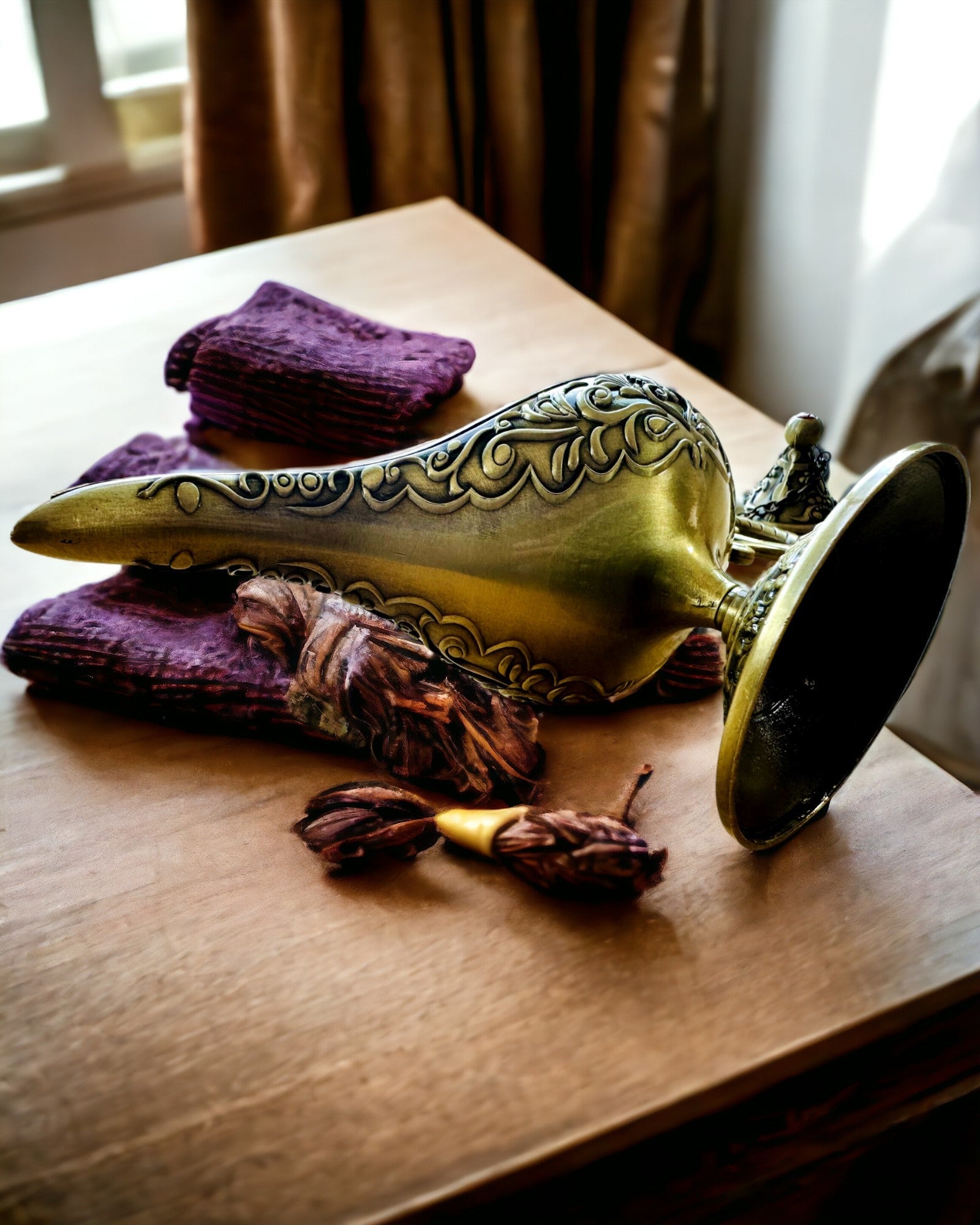 Magisk Aladdins Lampe med Gravering - Variant Skåret Guld