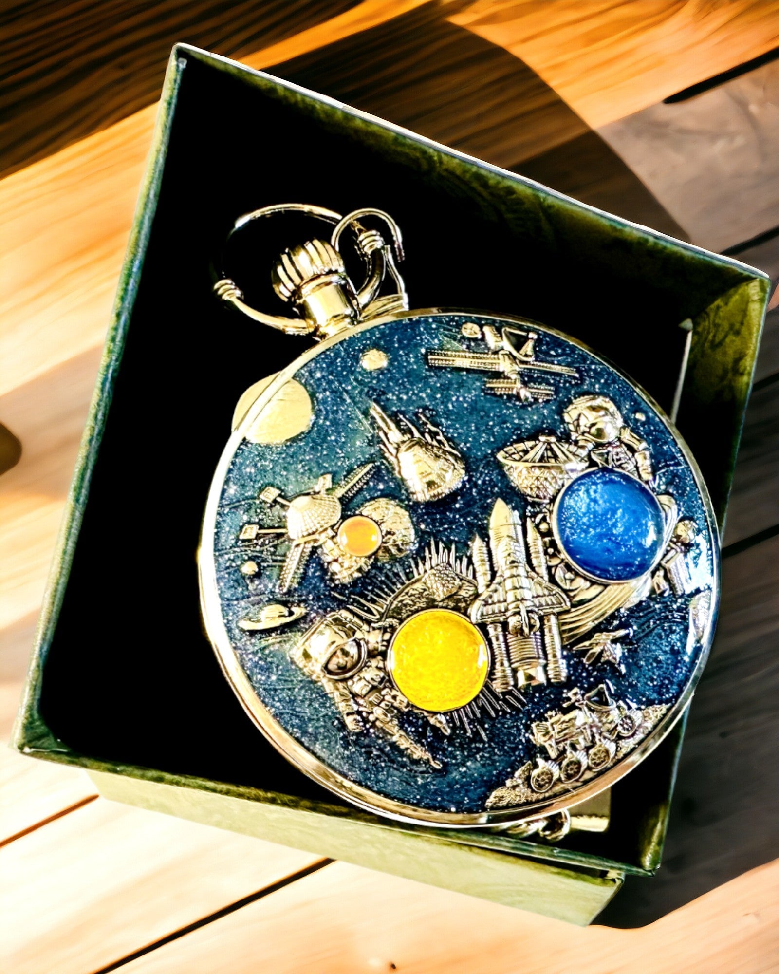 Lommeur "Astrum Temporis" - Guld ramme. Mulighed for personlig gravering.