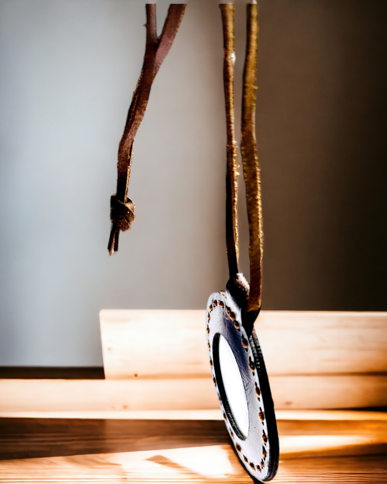 Indisk Artefakt Lup, læder, håndlavet - mulighed for personalisering med gravering