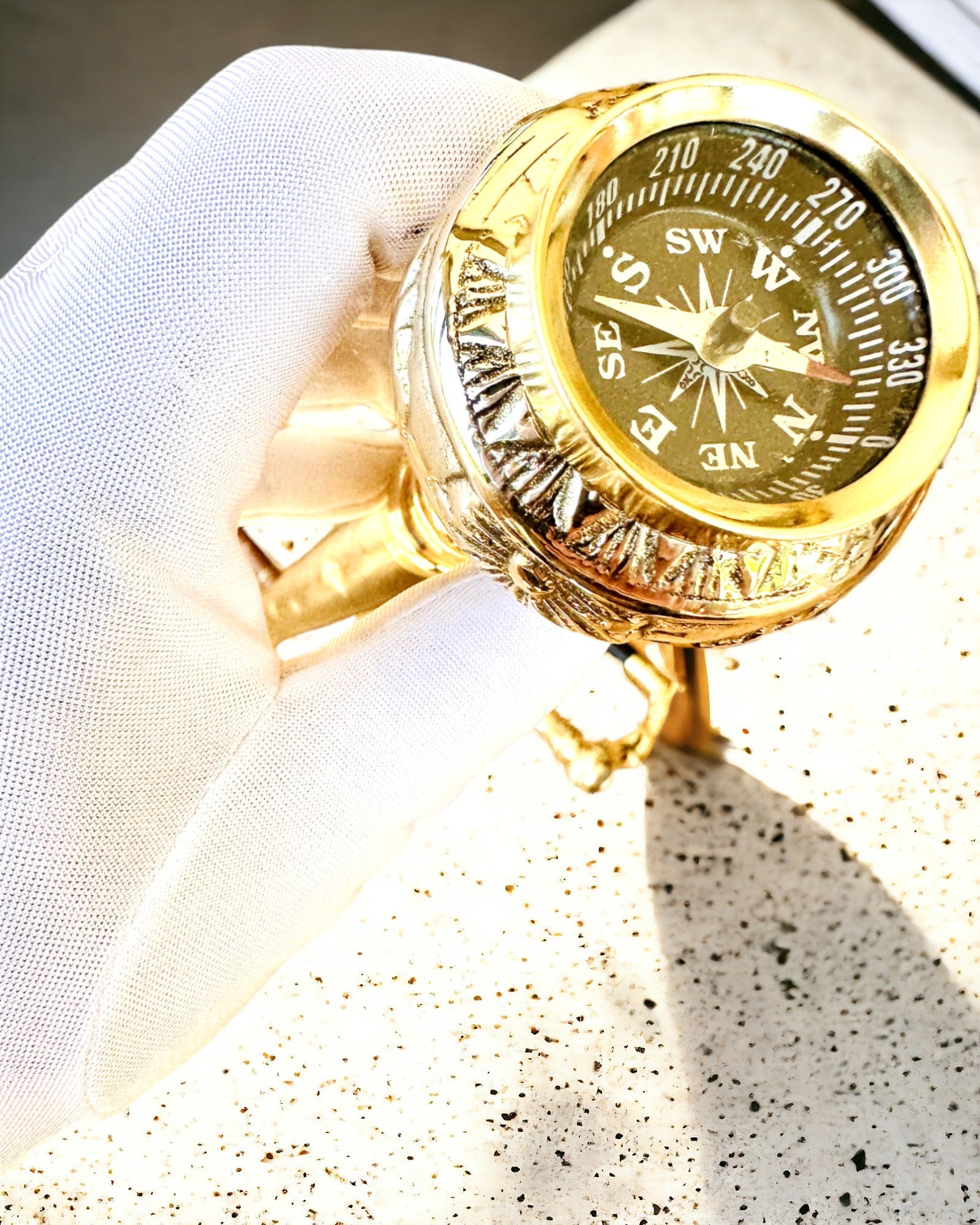 Kompasso Black - Spadserestok - Håndskåret Træ - Eksklusiv Udgave med Mulighed for Gravering