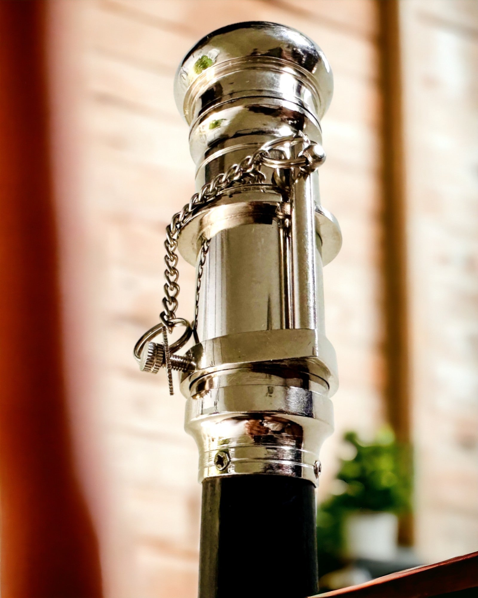 GÅSTOK MED HÅNDTAG OG KIKKERTFUNKTION – ELEGANT OG MODERNE, 95 CM - kaptajnens "Navigator's Crest"