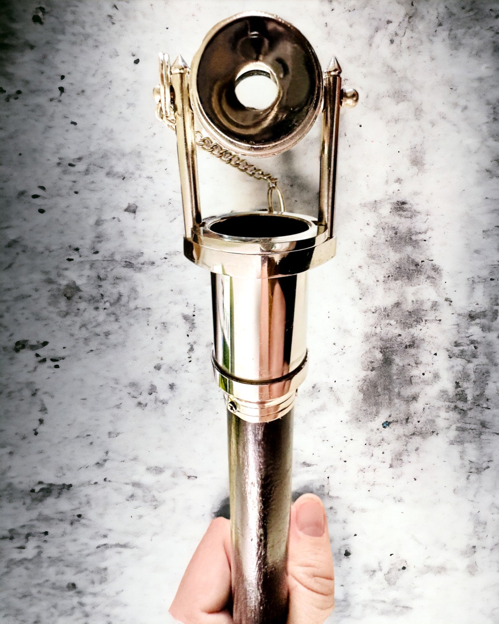 GÅSTOK MED HÅNDTAG OG KIKKERTFUNKTION – ELEGANT OG MODERNE, 95 CM - kaptajnens "Navigator's Crest"