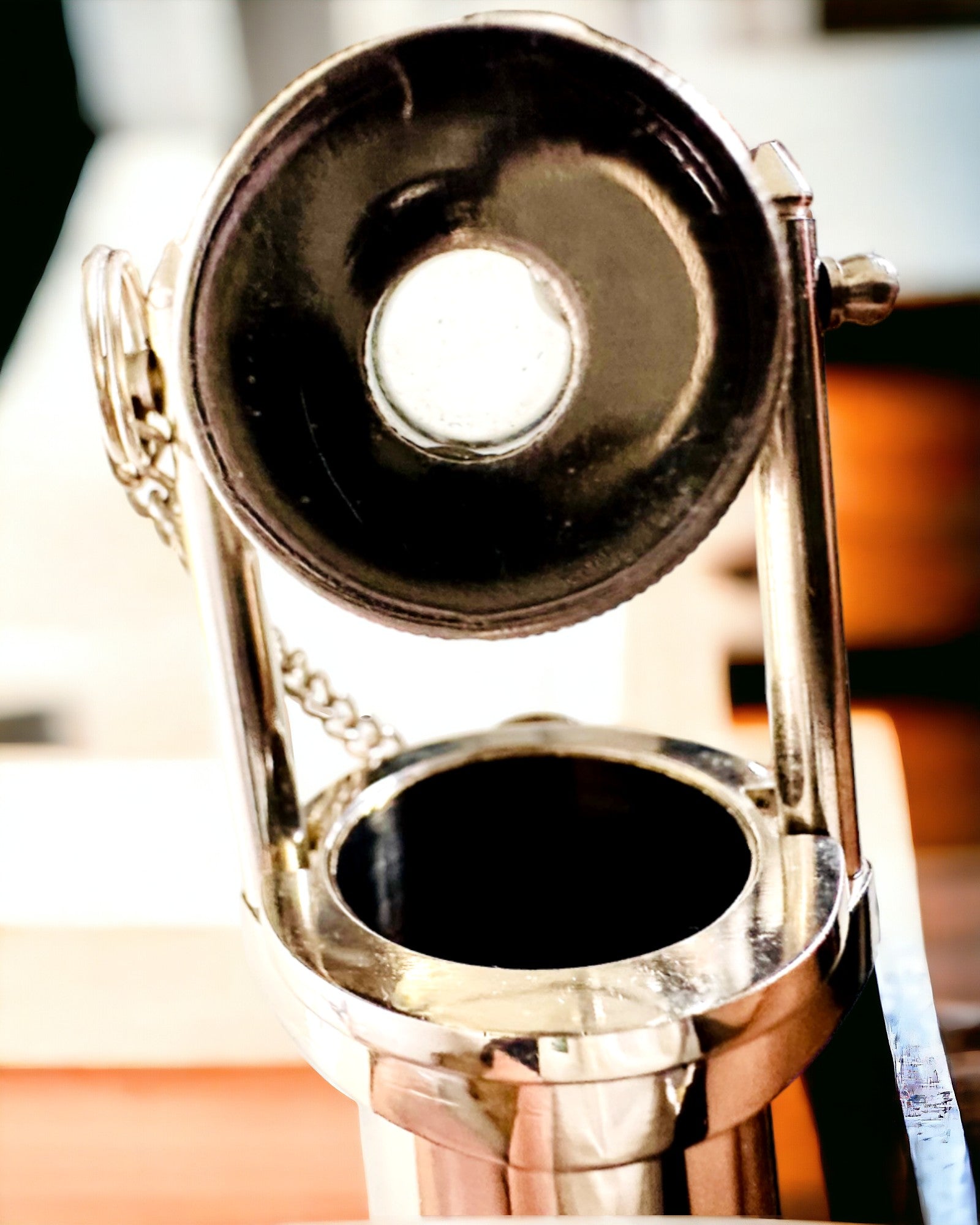 GÅSTOK MED HÅNDTAG OG KIKKERTFUNKTION – ELEGANT OG MODERNE, 95 CM - kaptajnens "Navigator's Crest"