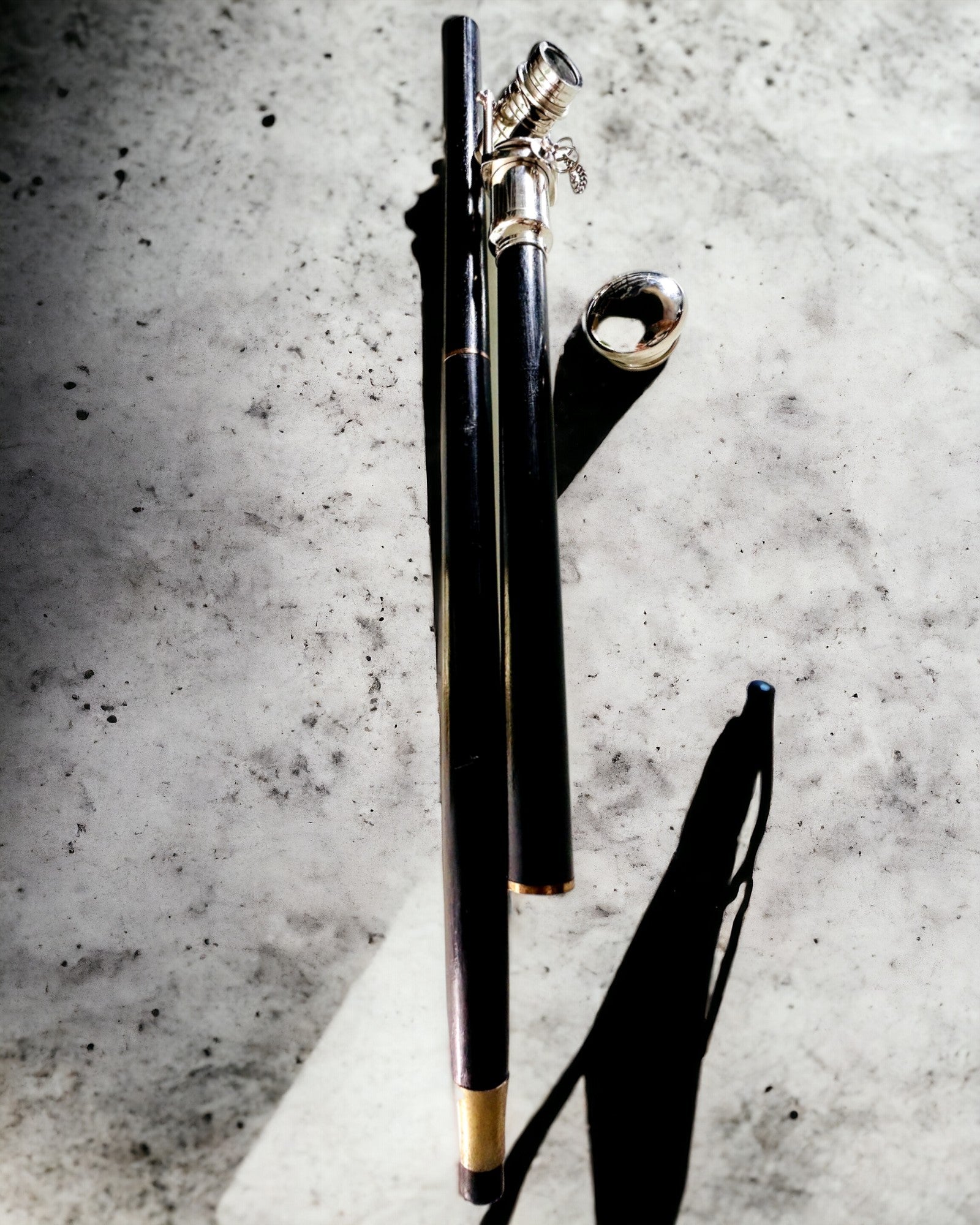 GÅSTOK MED HÅNDTAG OG KIKKERTFUNKTION – ELEGANT OG MODERNE, 95 CM - kaptajnens "Navigator's Crest"