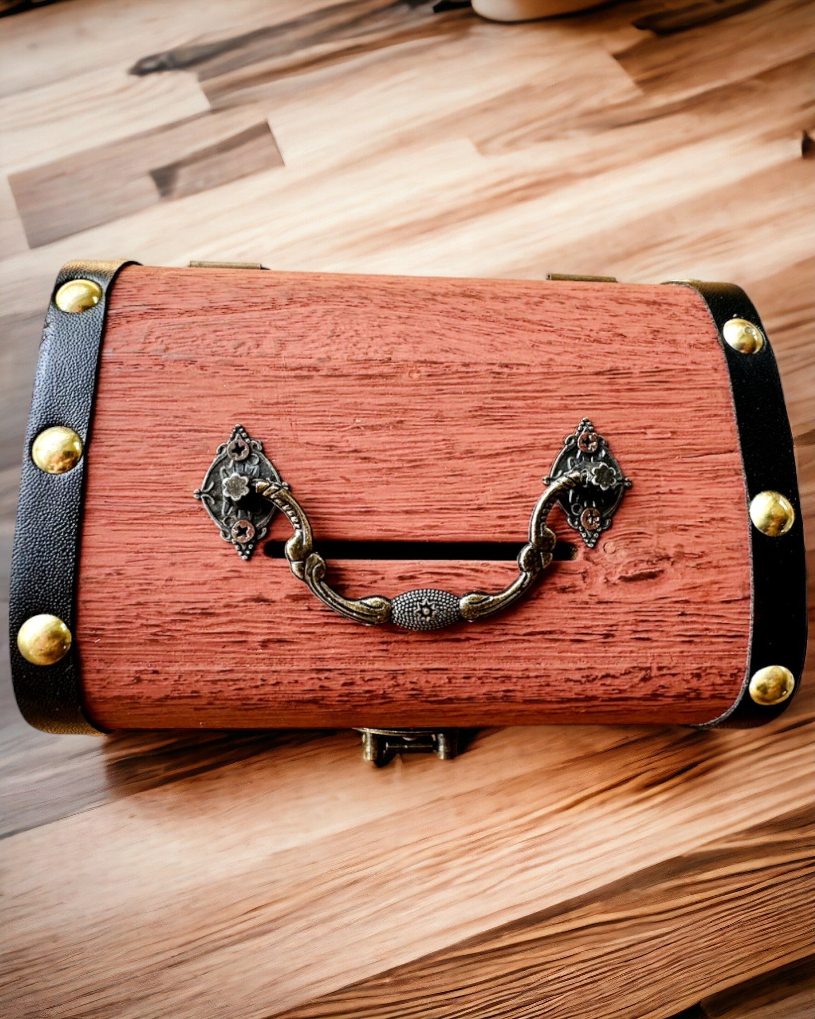 Magisk Skattekiste - Sparegris, personalisering med gravering