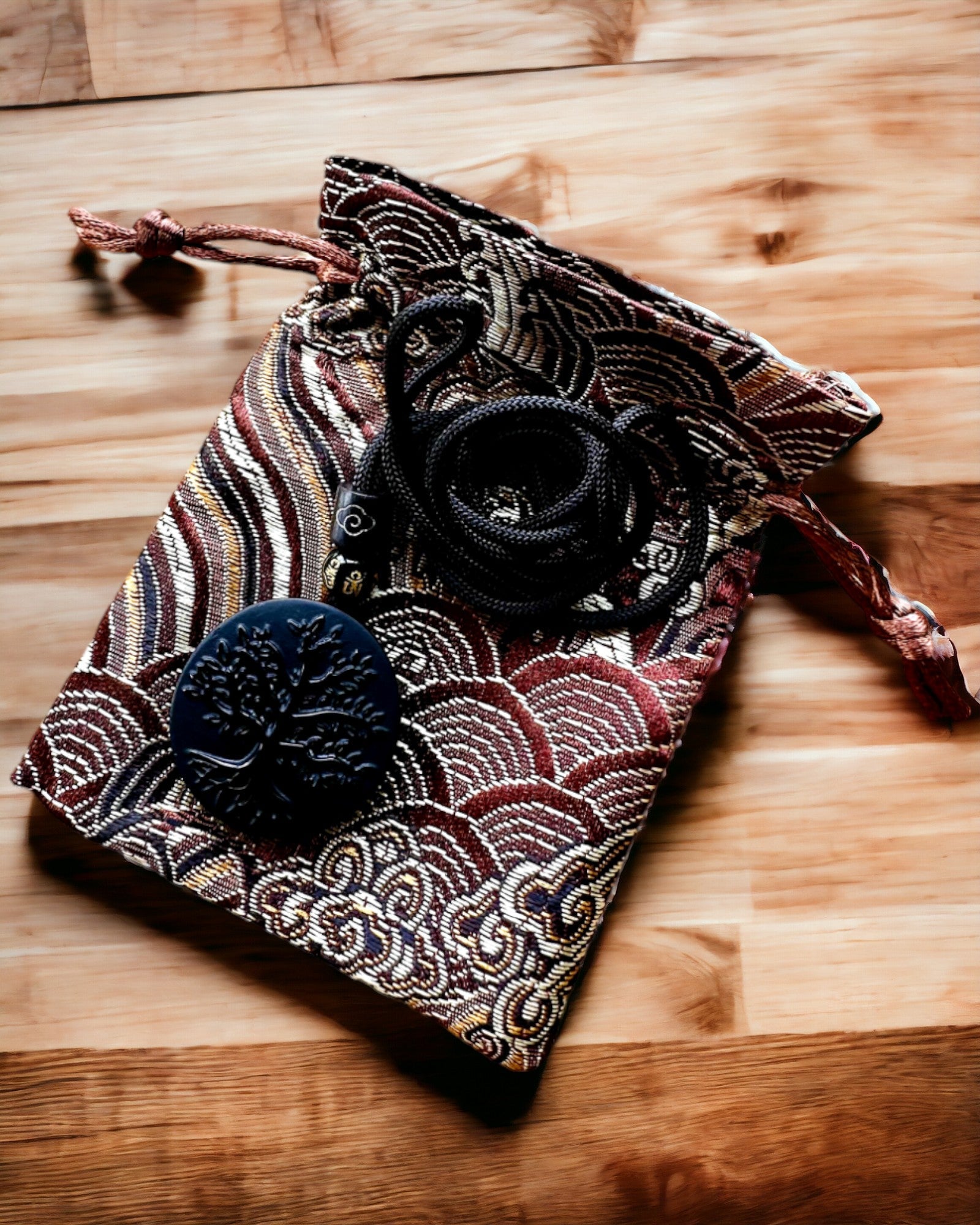 Halskæde "Livets Træ" med Obsidian - personalisering med gravering