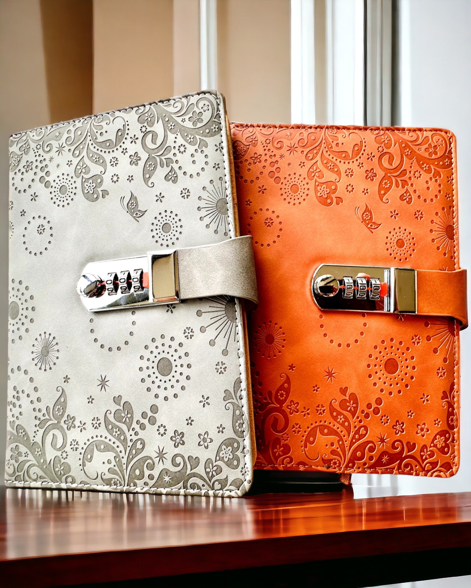 Eksklusiv Notesbog, PU-læder, A5 med Kodelås - "Secret Journal", personliggørelse med gravering