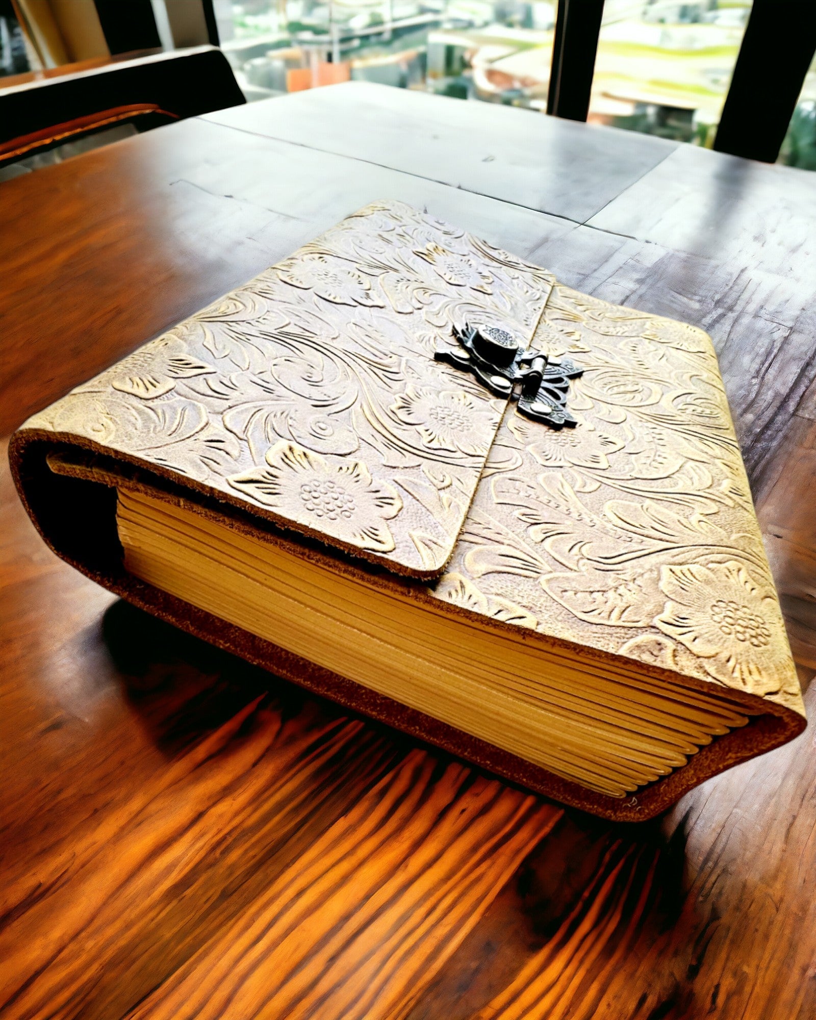 Luksuriøs Retro Notesbog med Læderomslag - "Vintage Elegance", 480 sider, mulighed for personlig gravering