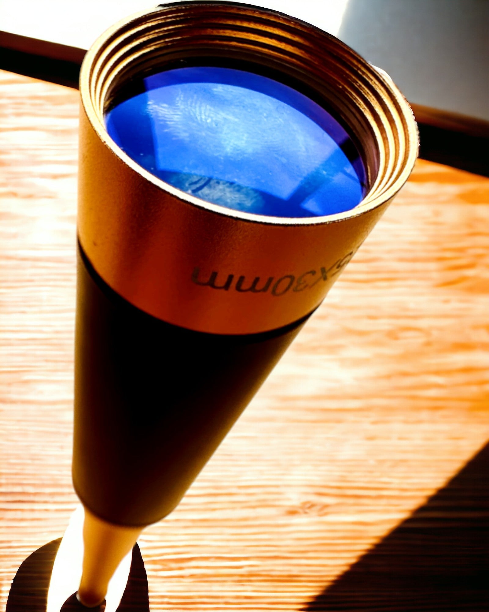 Monokulær Explorer 25x30 - Bærbar, sammenklappelig håndkikkert, mulighed for personlig gravering