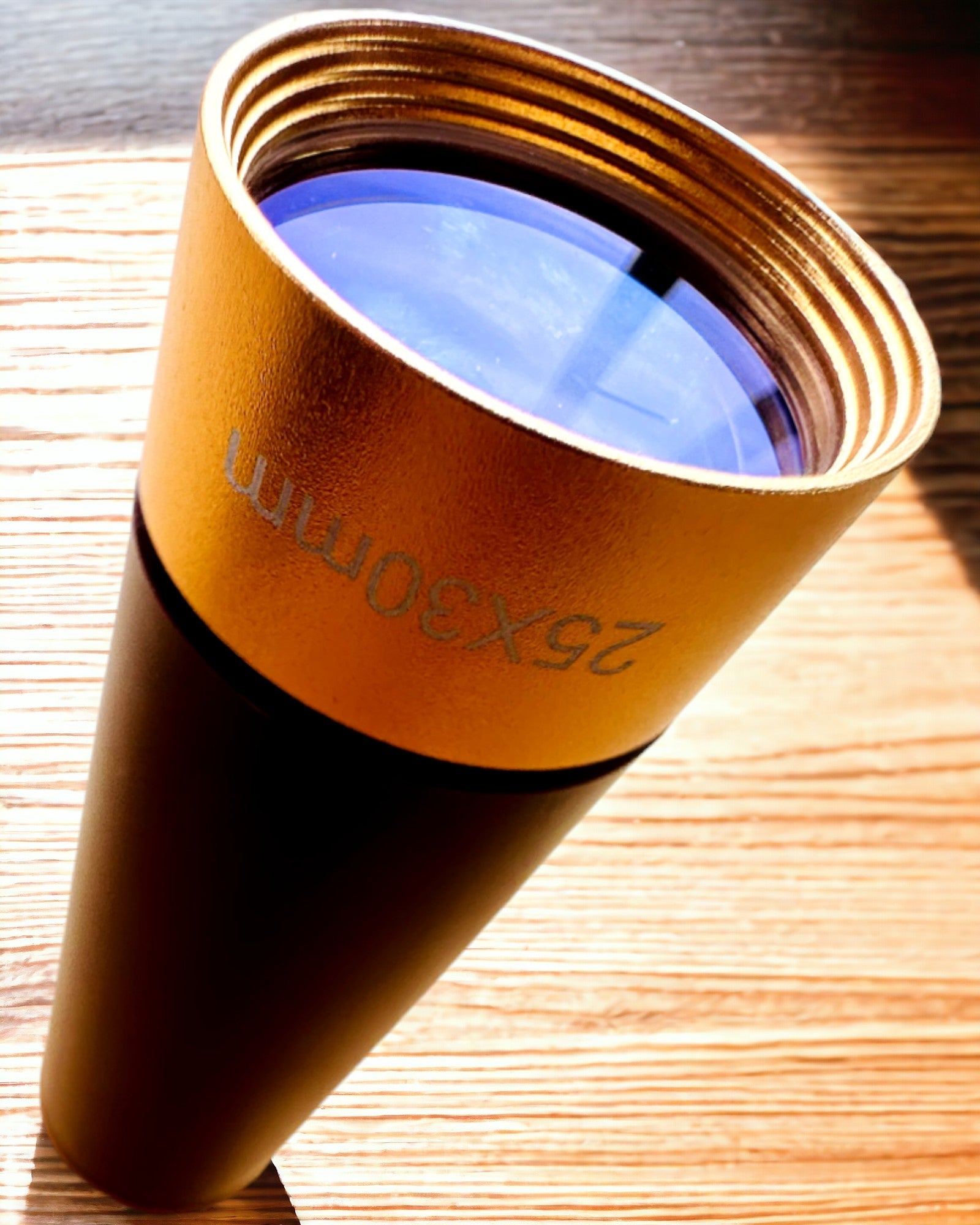 Monokulær Explorer 25x30 - Bærbar, sammenklappelig håndkikkert, mulighed for personlig gravering