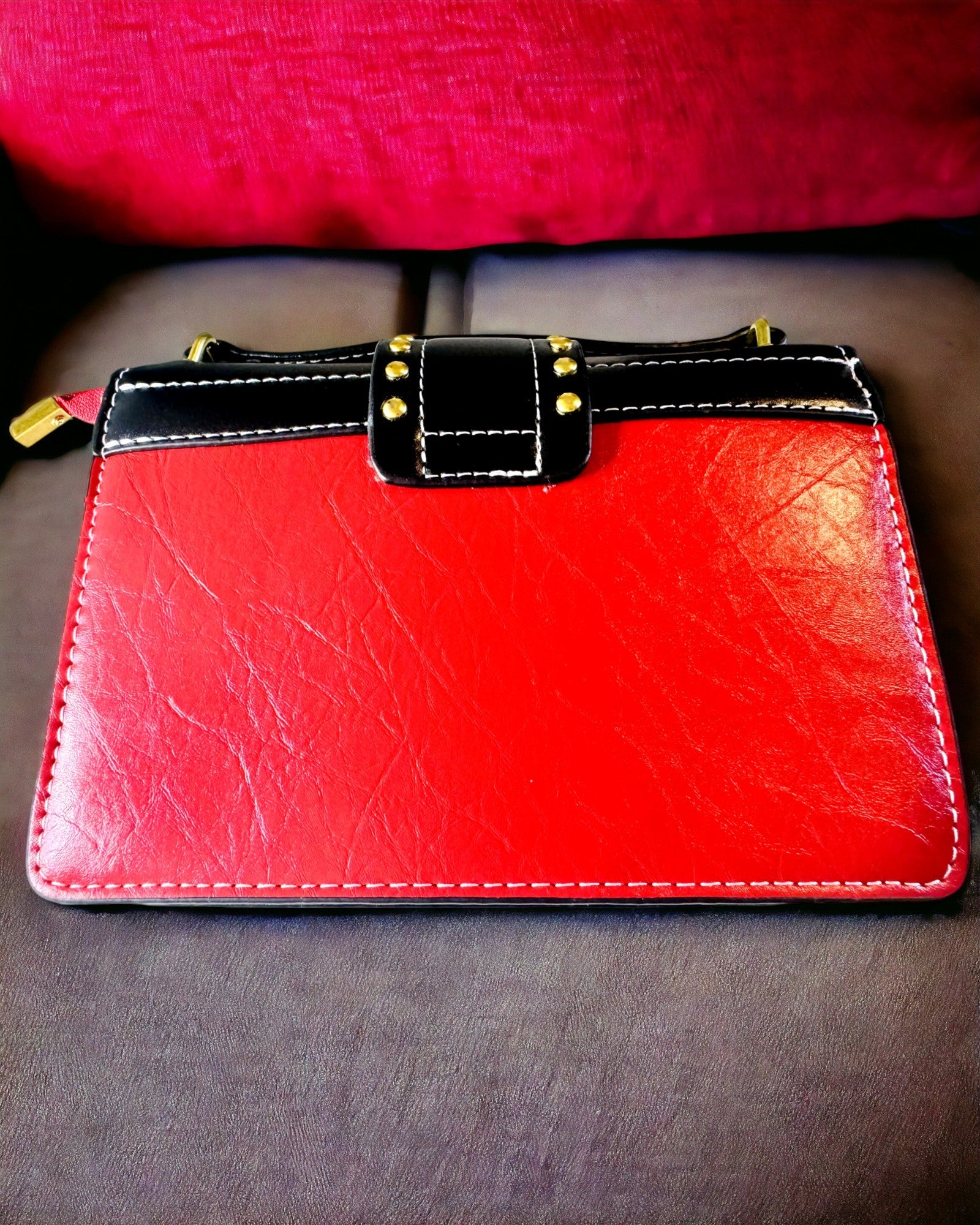 "Królewski Ryk" Firkantet Skuldertaske med Løvehoved