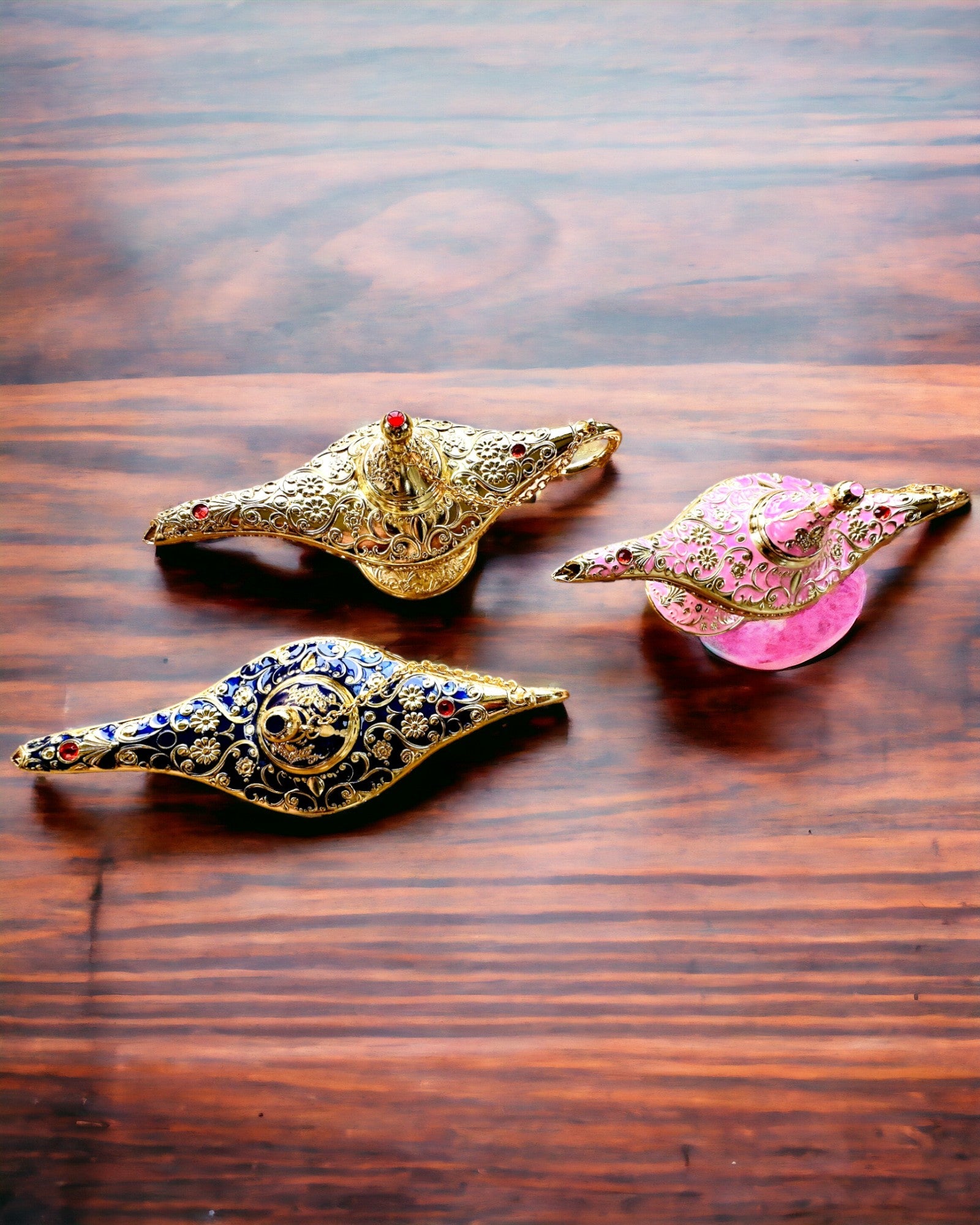 Magisk Aladdins Lampe med Gravering - Pink Variant med Guld Detaljer